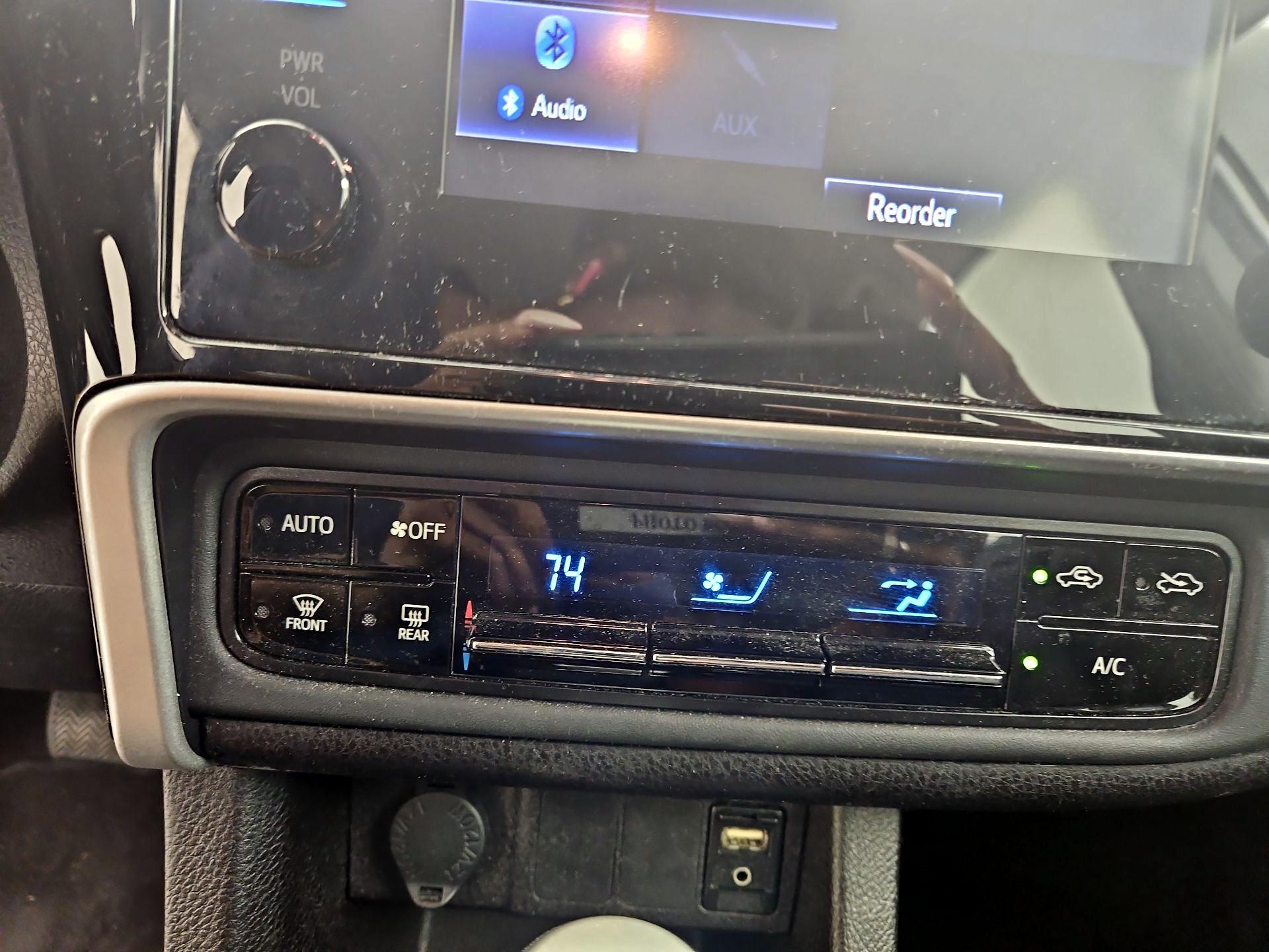 Thumbnail: 2019 Toyota Corolla - 16