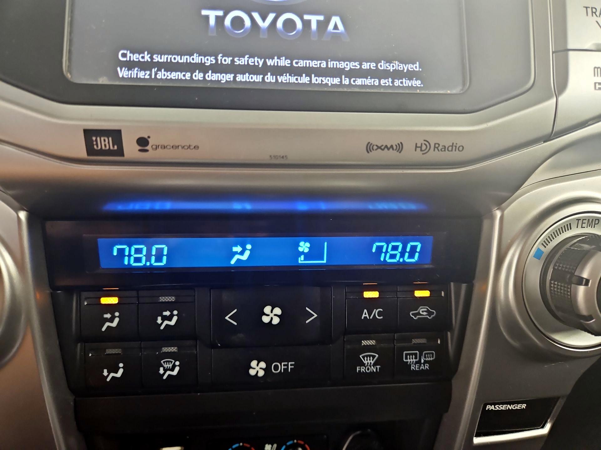 Thumbnail: 2016 Toyota 4Runner - 17