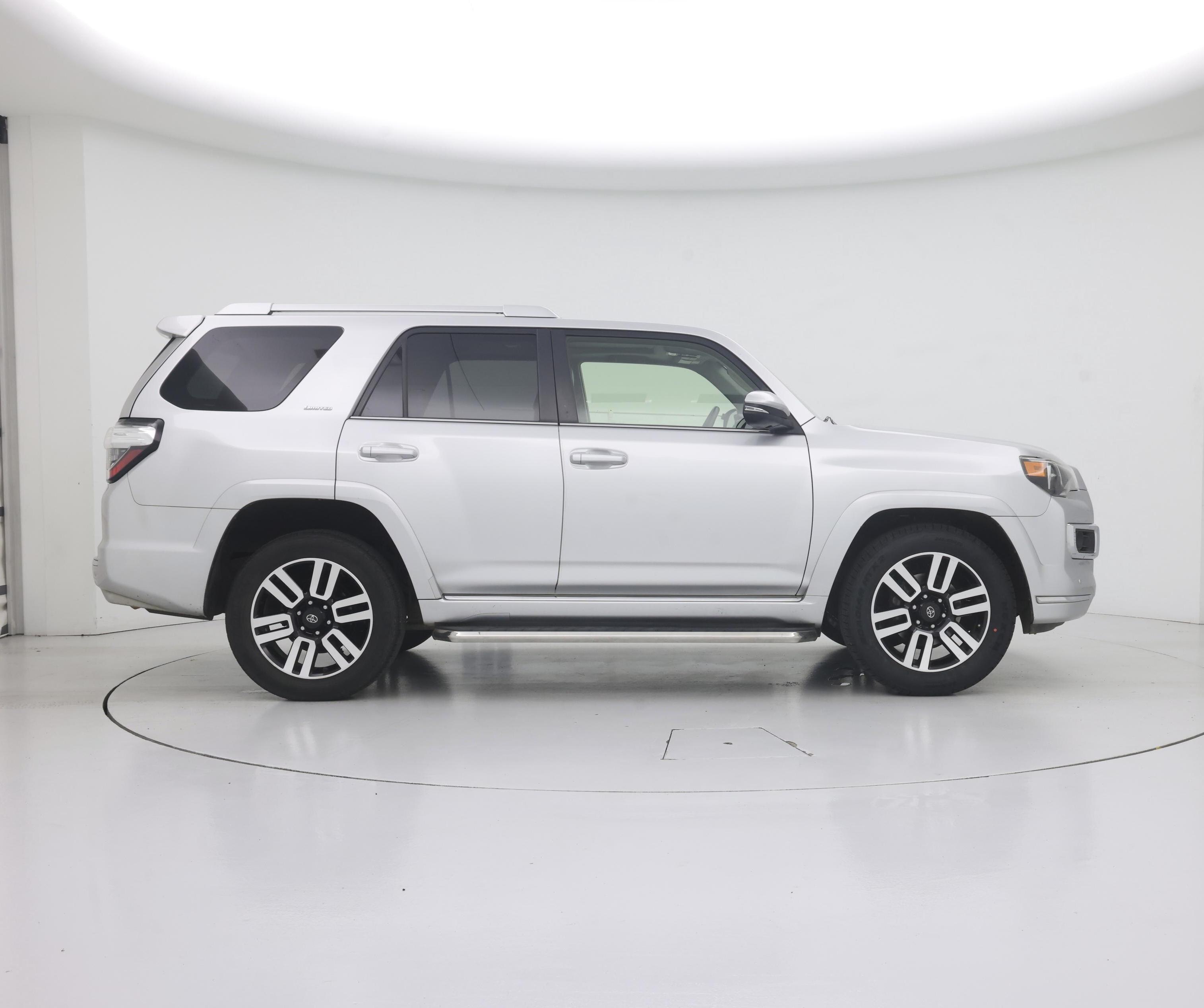 Thumbnail: 2016 Toyota 4Runner - 7