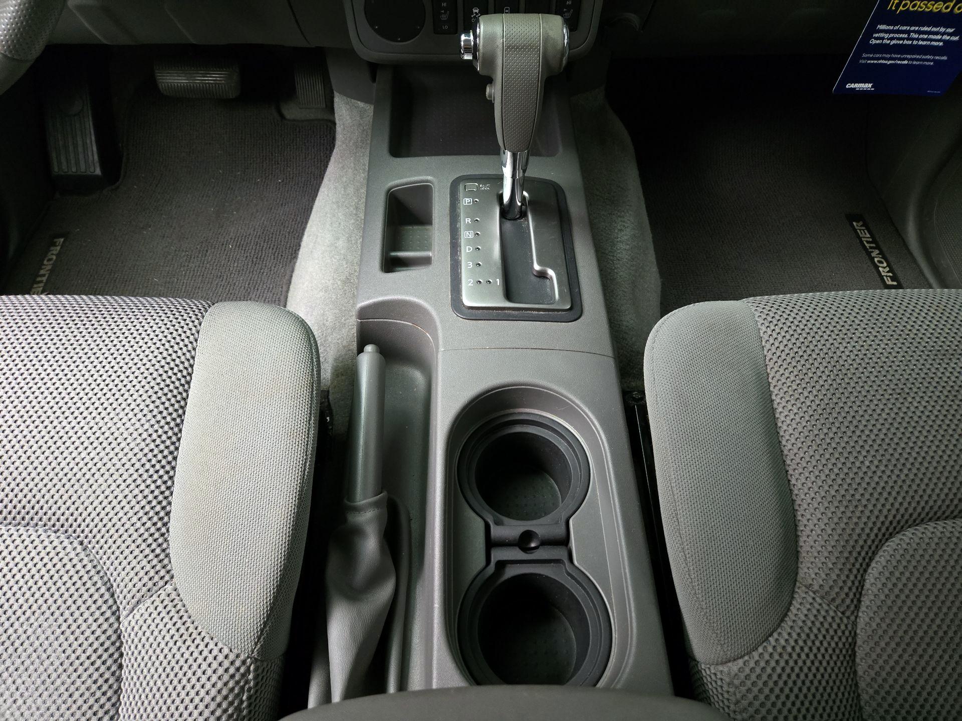 Thumbnail: 2015 Nissan Frontier - 17