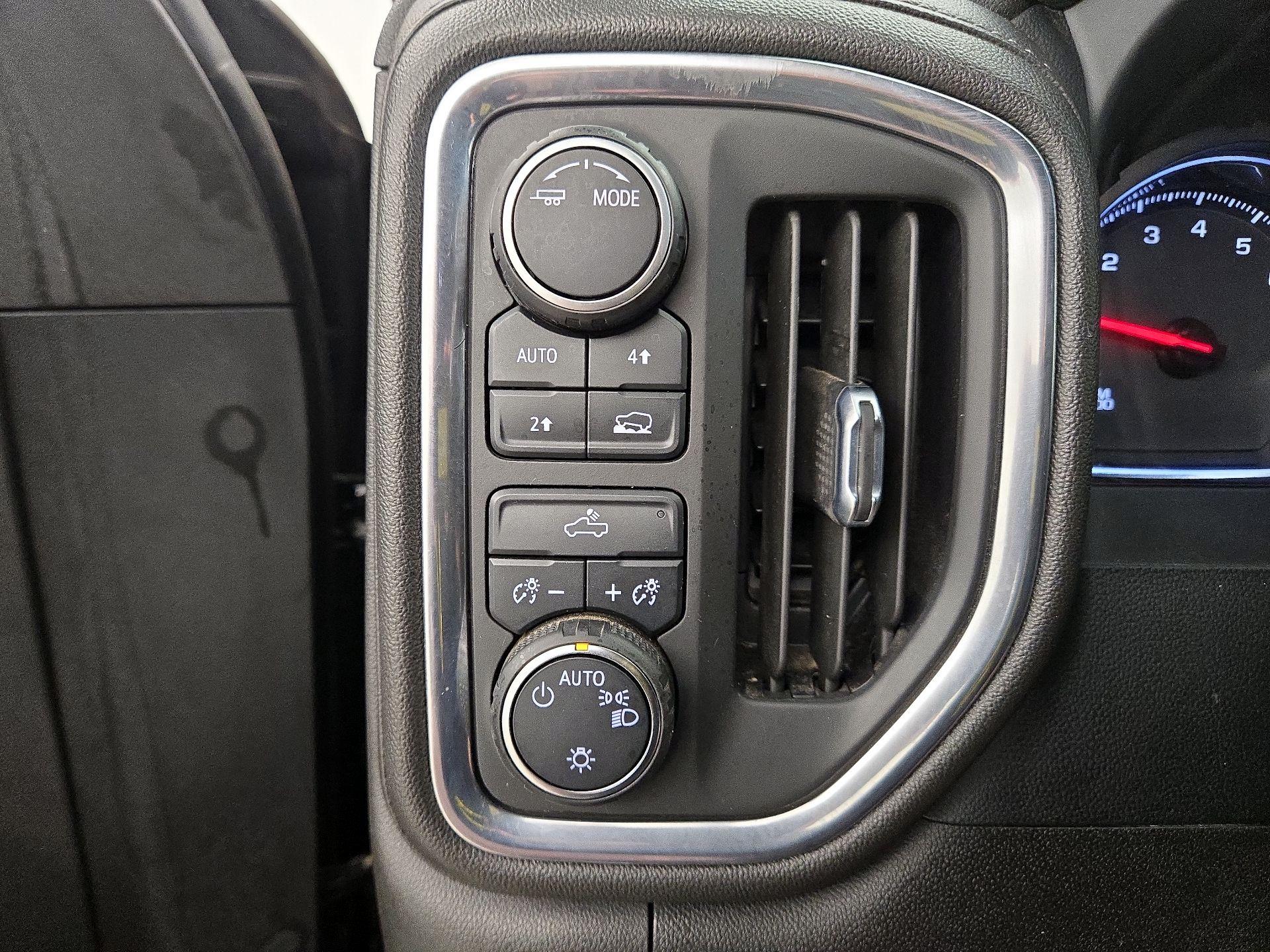 Thumbnail: 2022 Chevrolet Silverado 1500 - 13