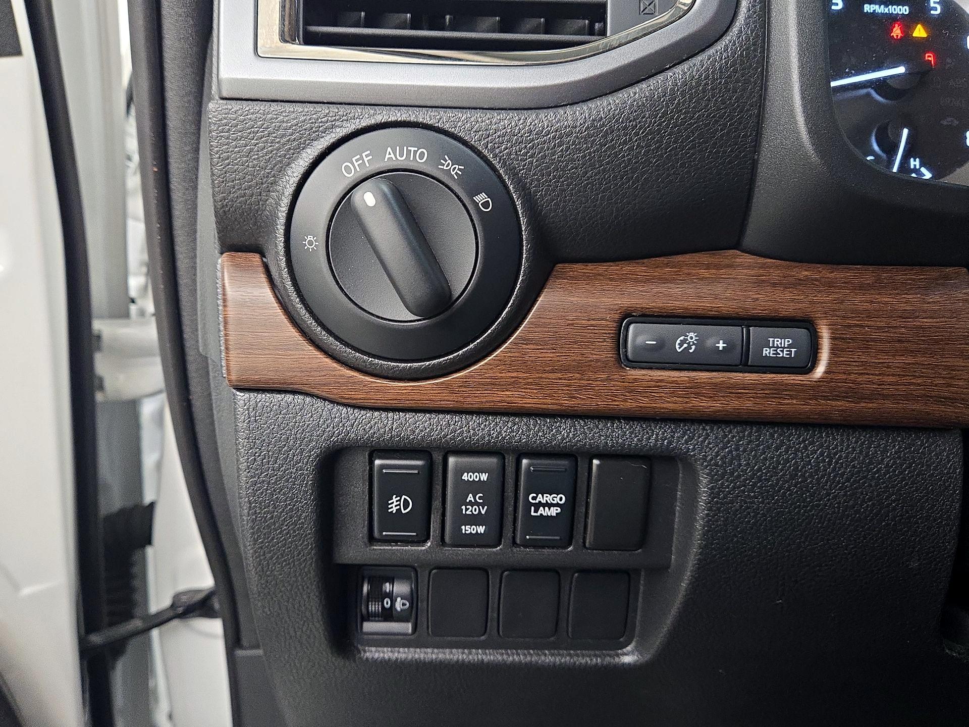 Thumbnail: 2018 Nissan Titan - 13