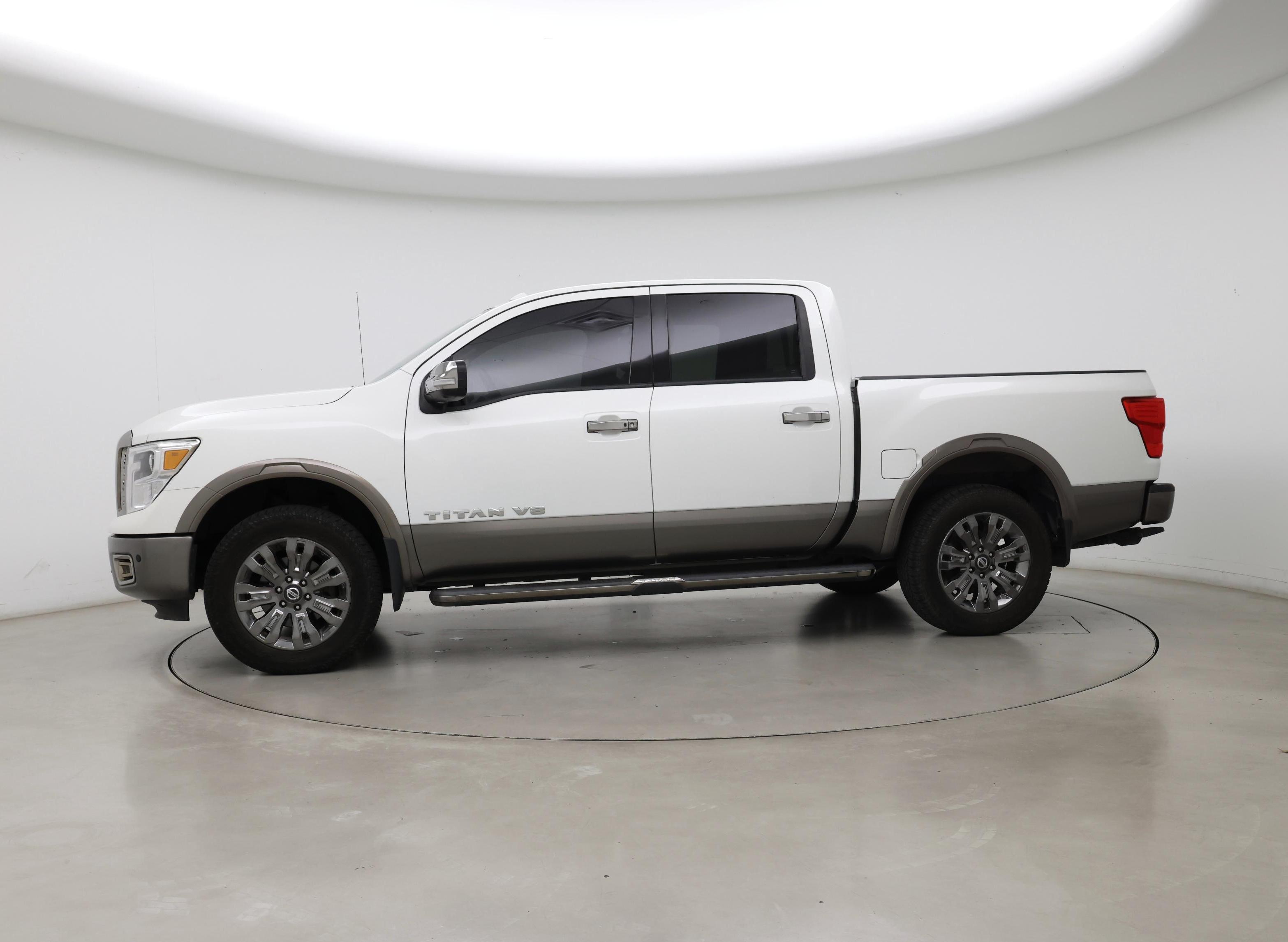 Thumbnail: 2018 Nissan Titan - 3