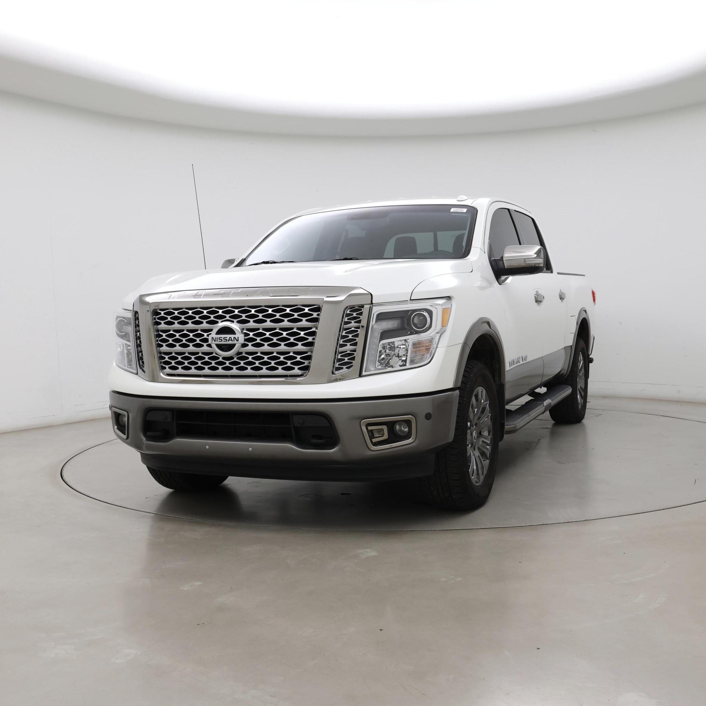 Thumbnail: 2018 Nissan Titan - 4