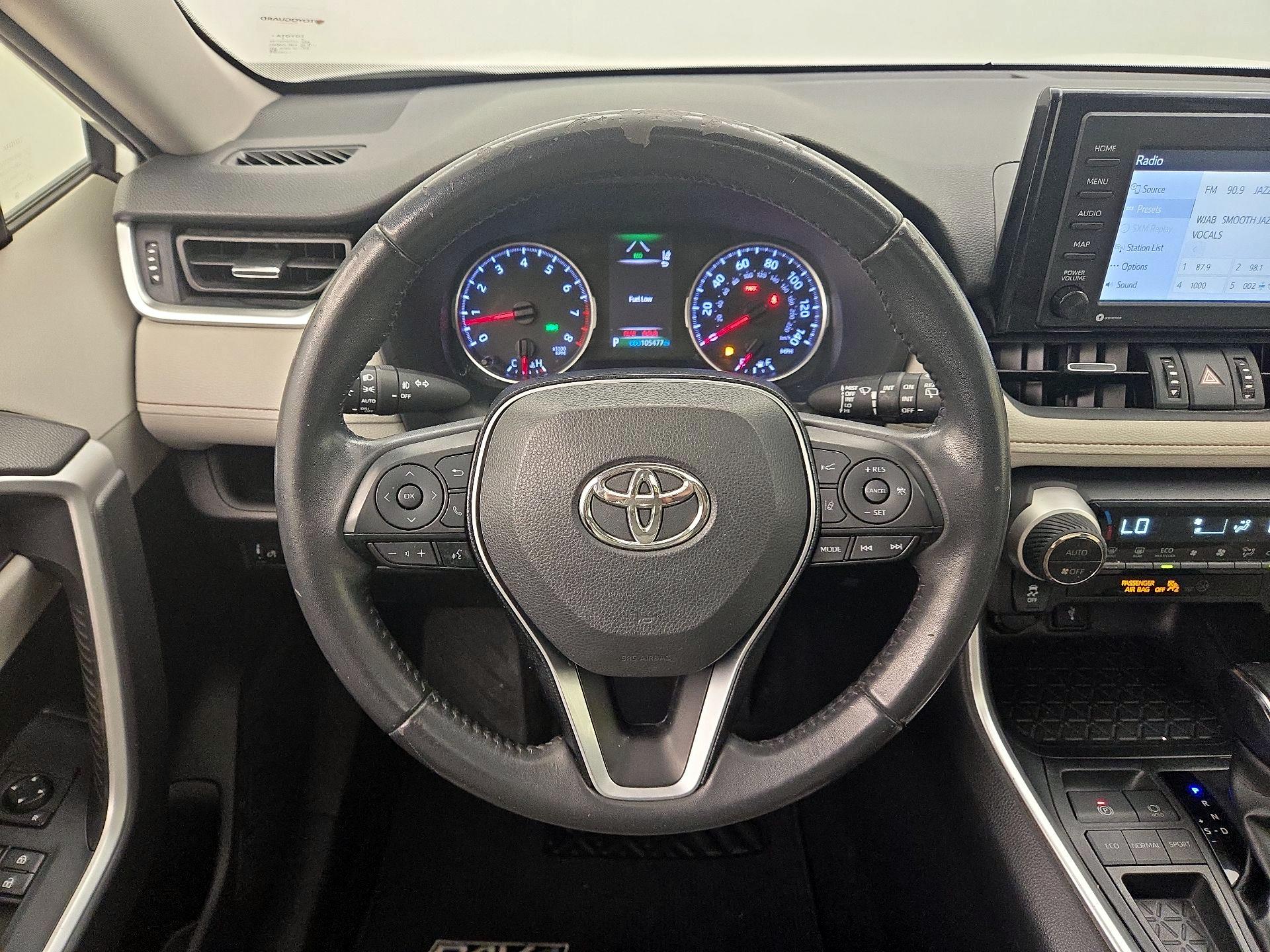 Thumbnail: 2020 Toyota RAV4 - 10