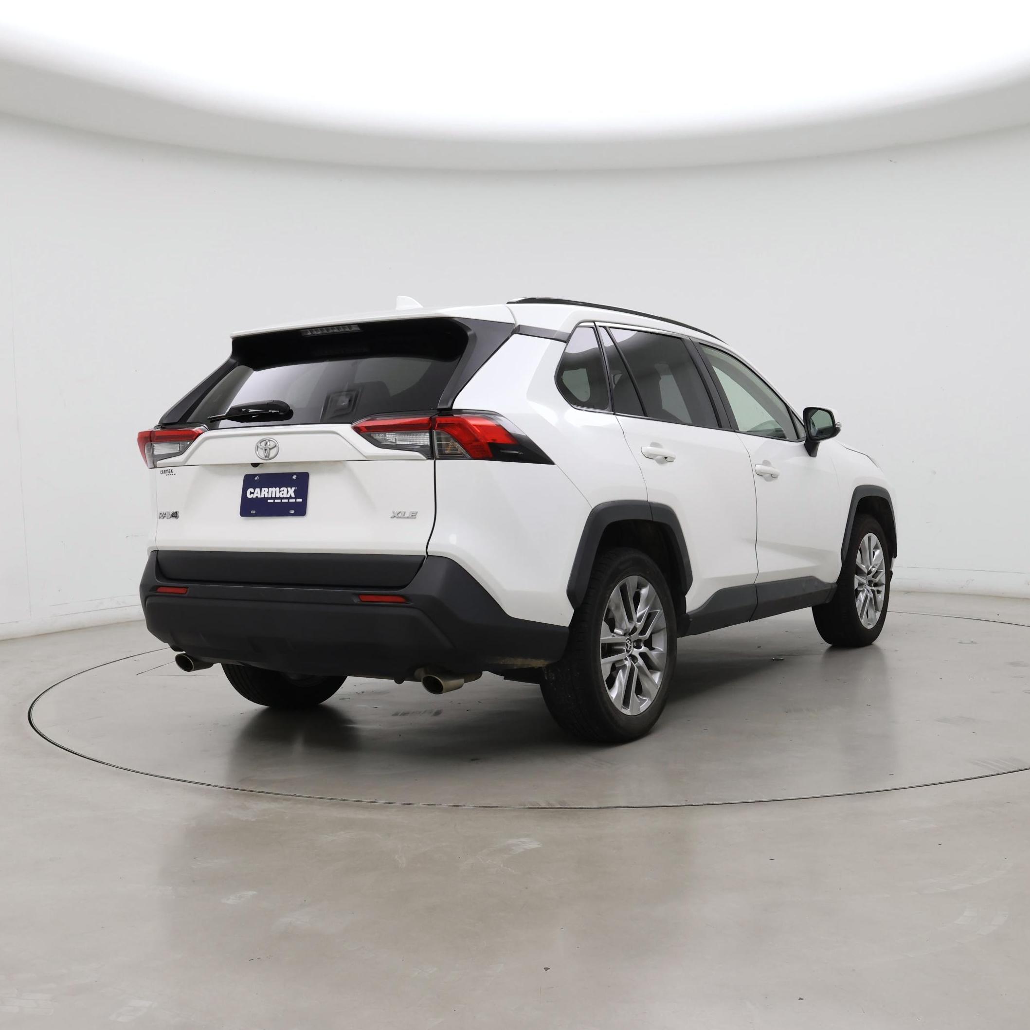 Thumbnail: 2020 Toyota RAV4 - 8
