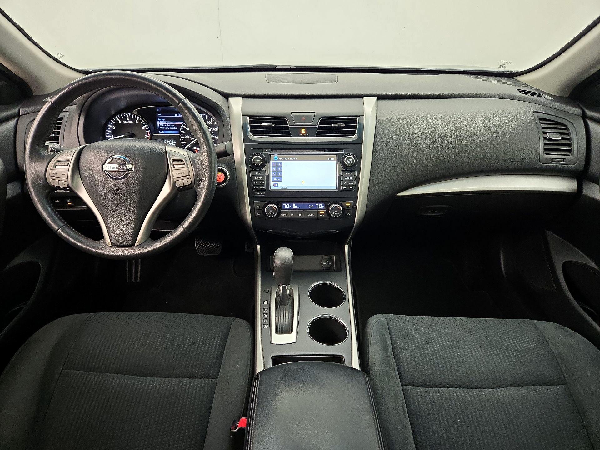 Thumbnail: 2015 Nissan Altima - 9