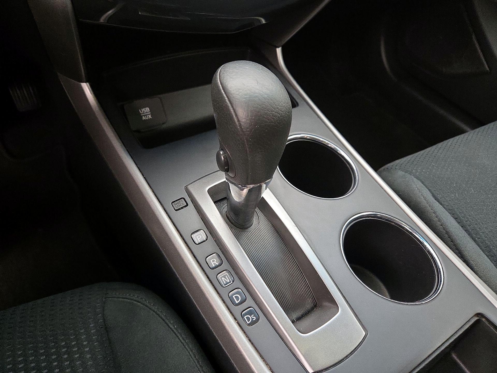 Thumbnail: 2015 Nissan Altima - 18