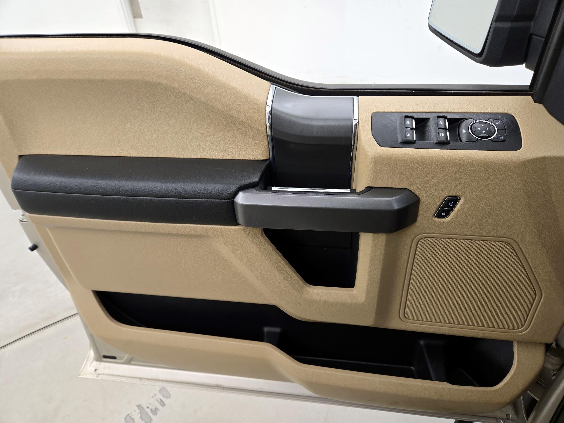 Thumbnail: 2017 Ford F-150 - 12
