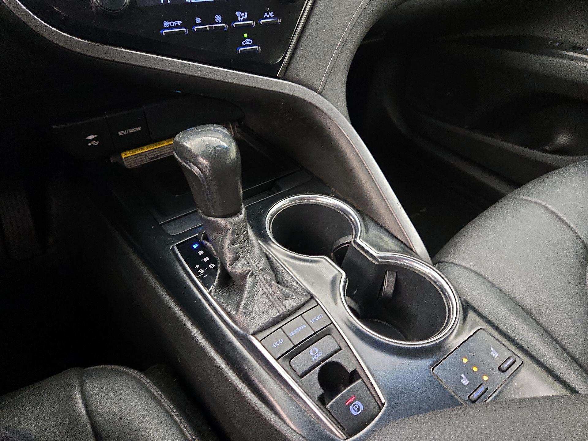 Thumbnail: 2019 Toyota Camry - 17