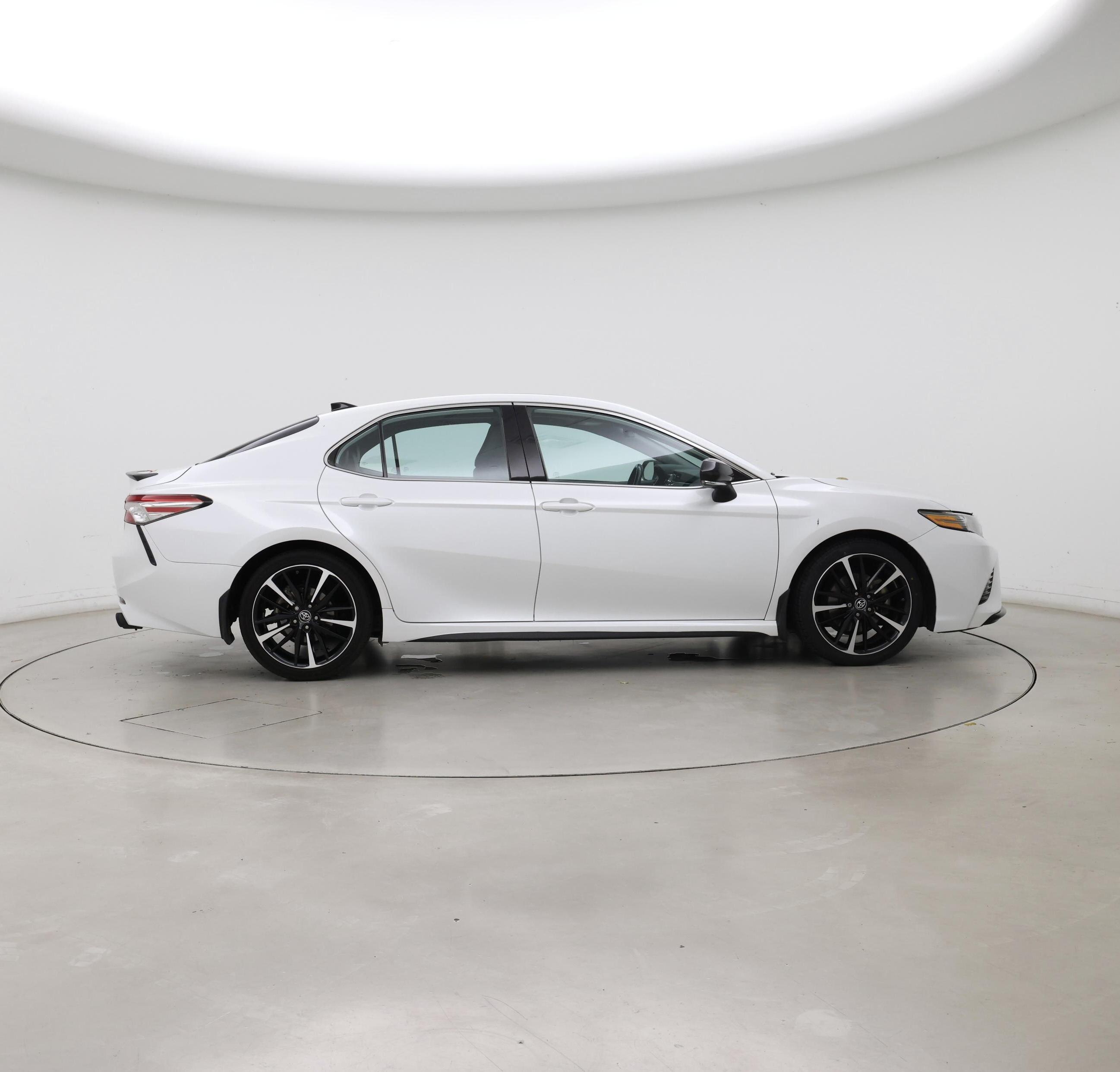 Thumbnail: 2019 Toyota Camry - 7