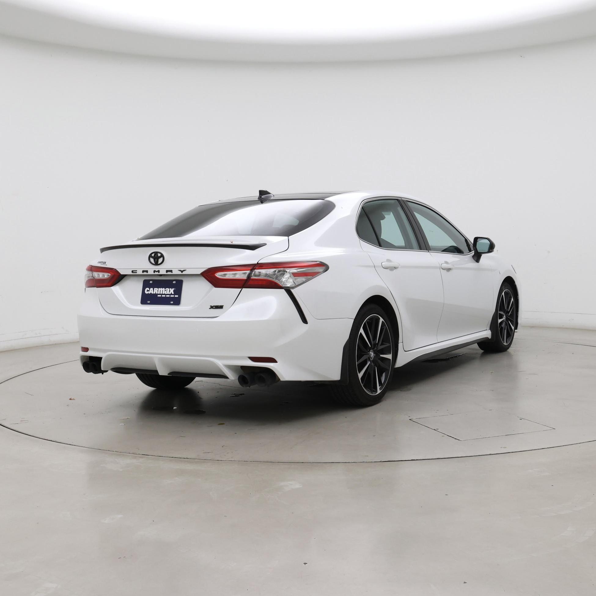 Thumbnail: 2019 Toyota Camry - 8