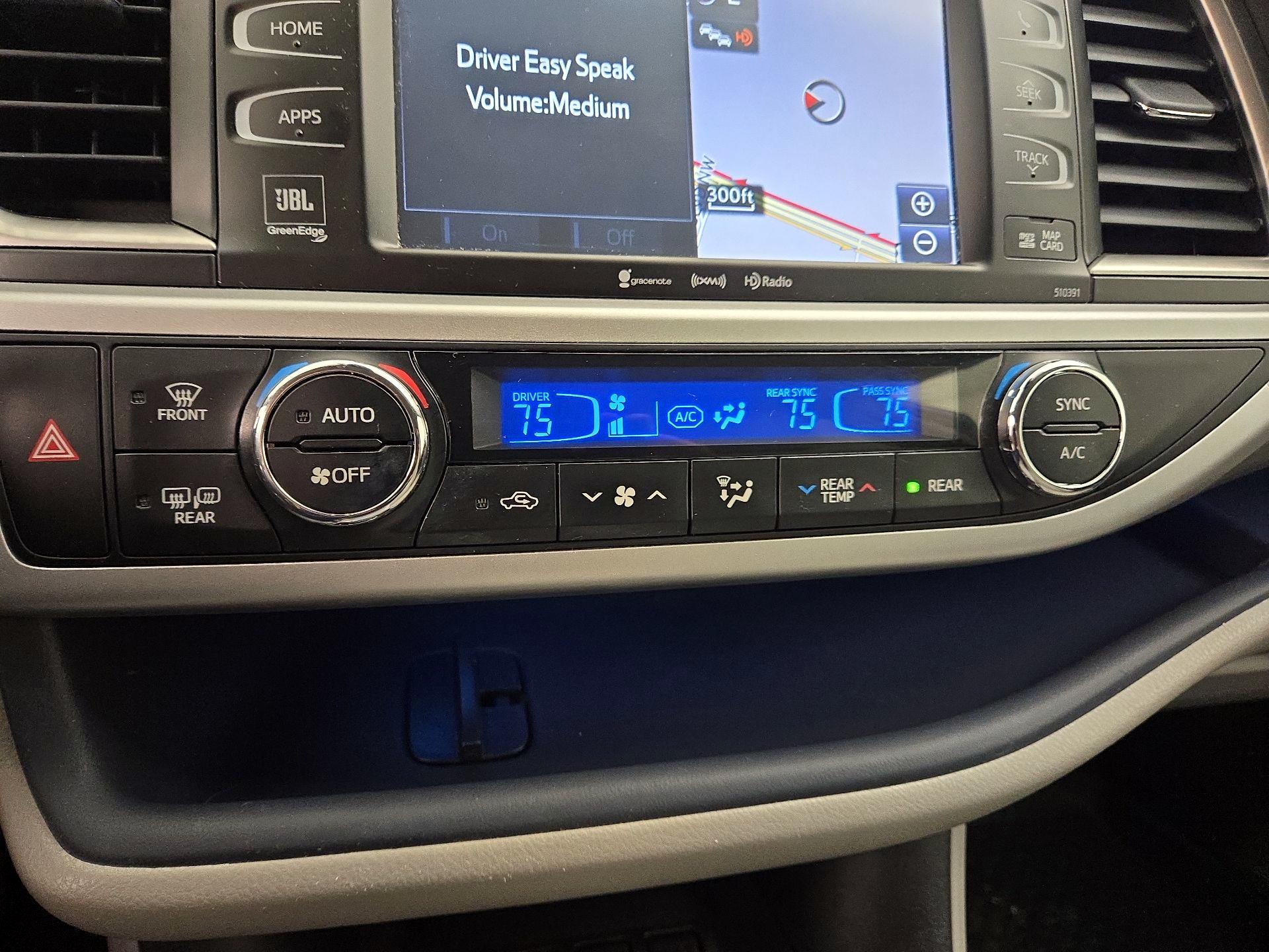 Thumbnail: 2019 Toyota Highlander - 17