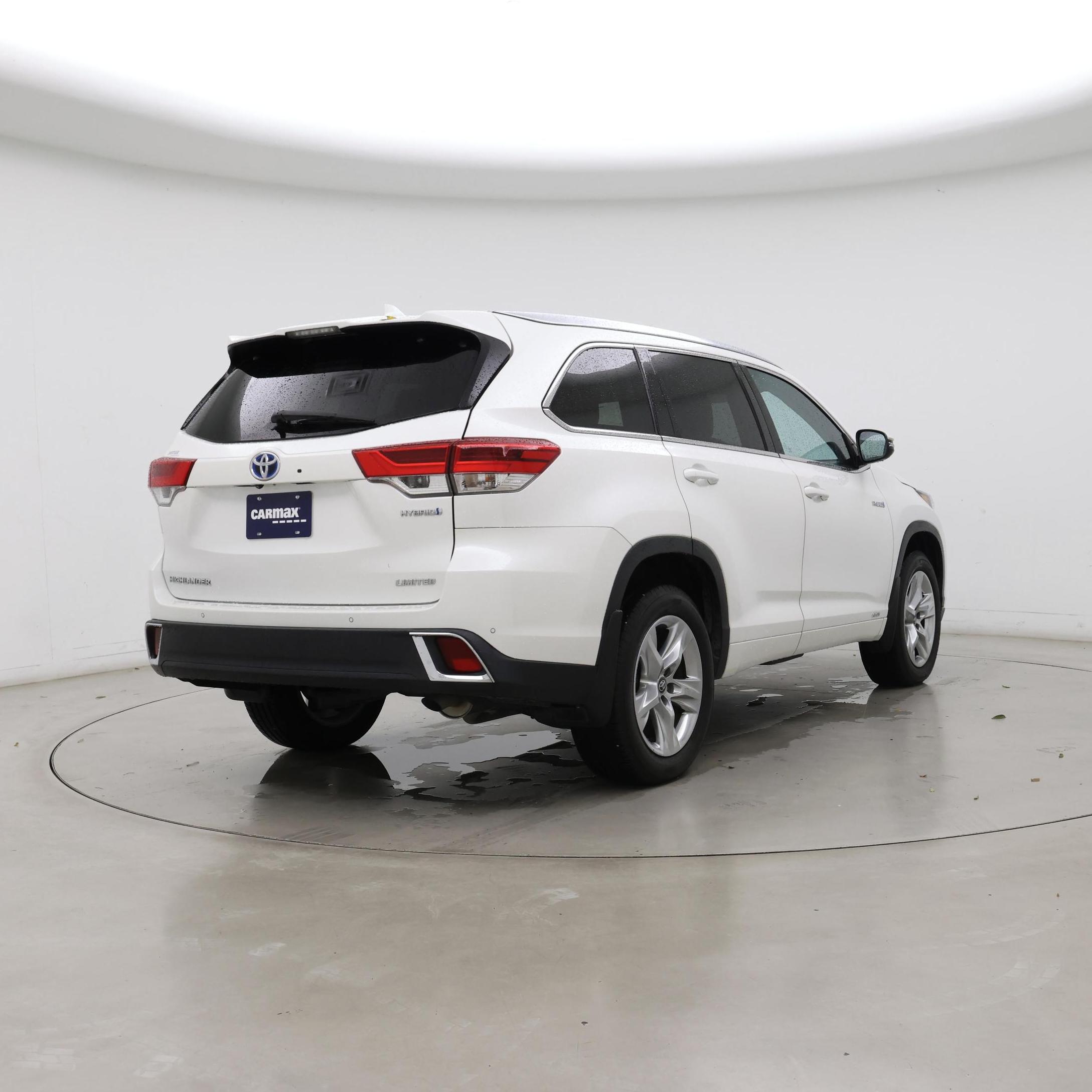 Thumbnail: 2019 Toyota Highlander - 8
