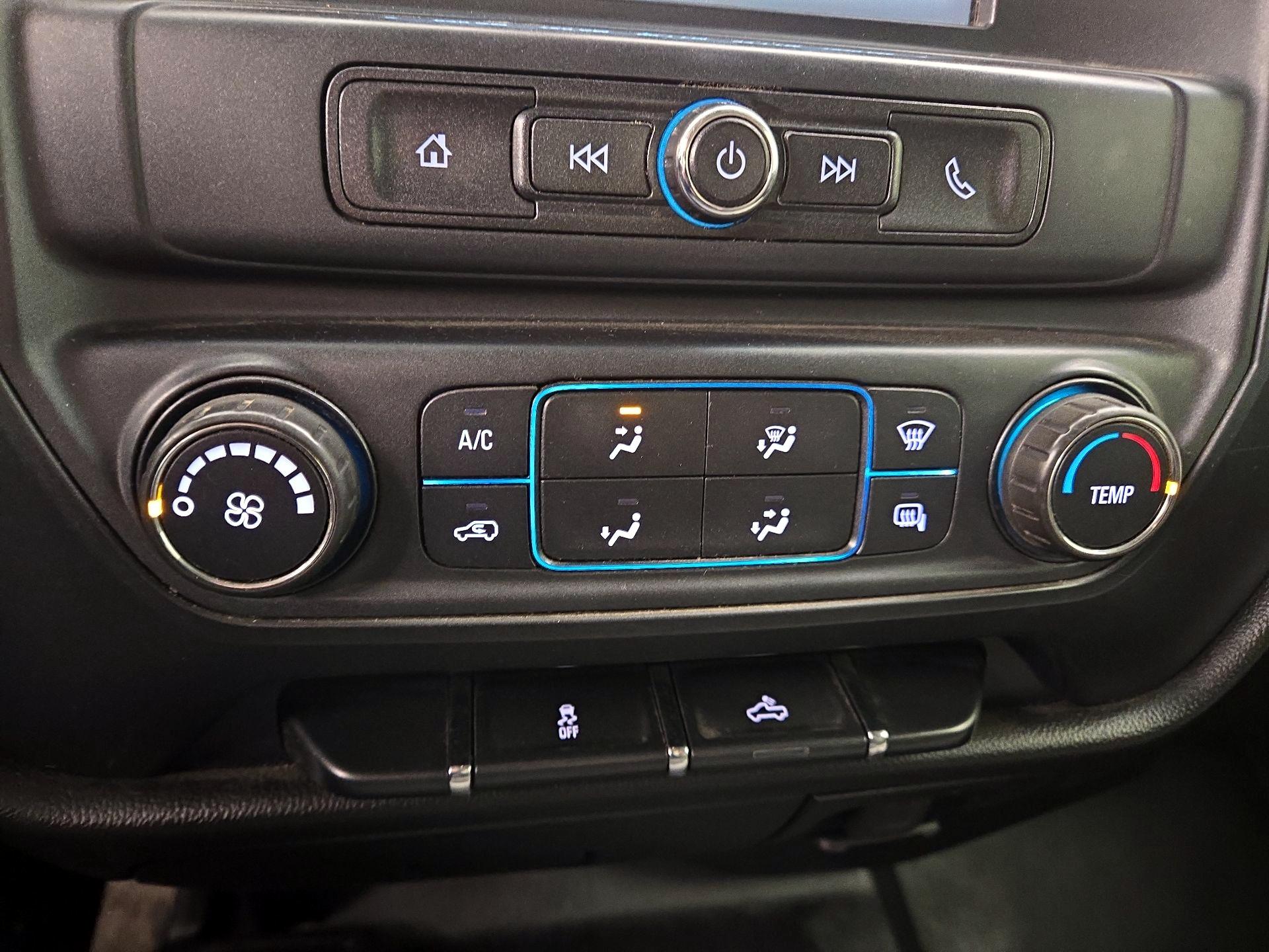 Thumbnail: 2017 Chevrolet Silverado 1500 - 16