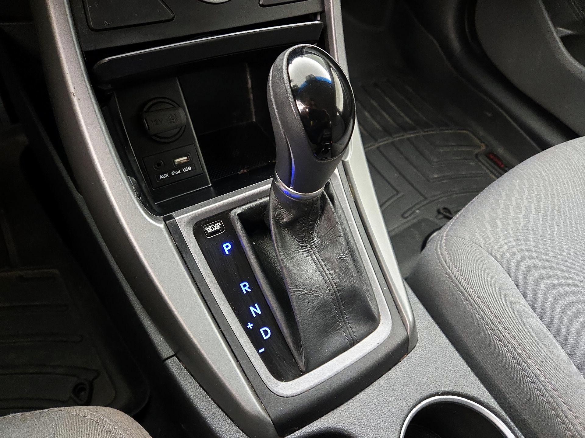 Thumbnail: 2016 Hyundai Elantra - 16