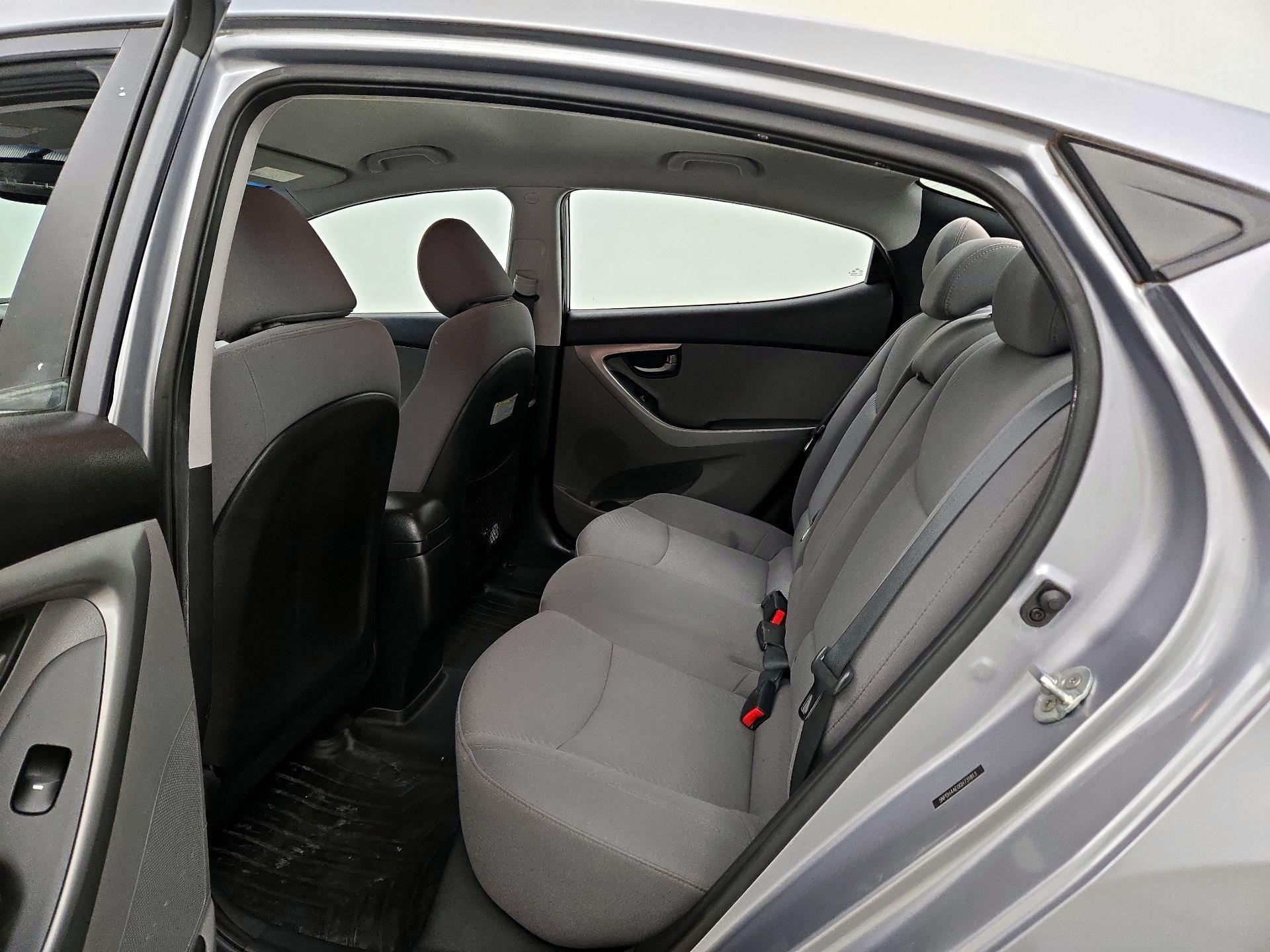 Thumbnail: 2016 Hyundai Elantra - 18