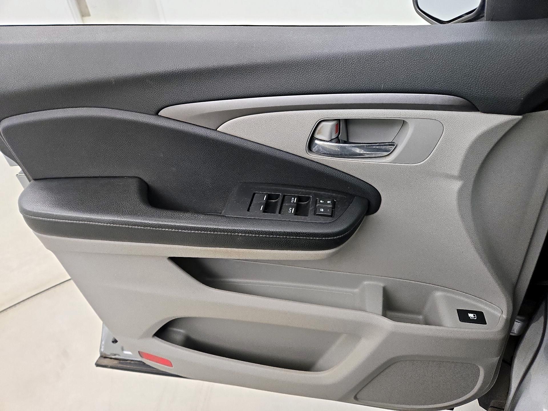 Thumbnail: 2019 Honda Ridgeline - 12