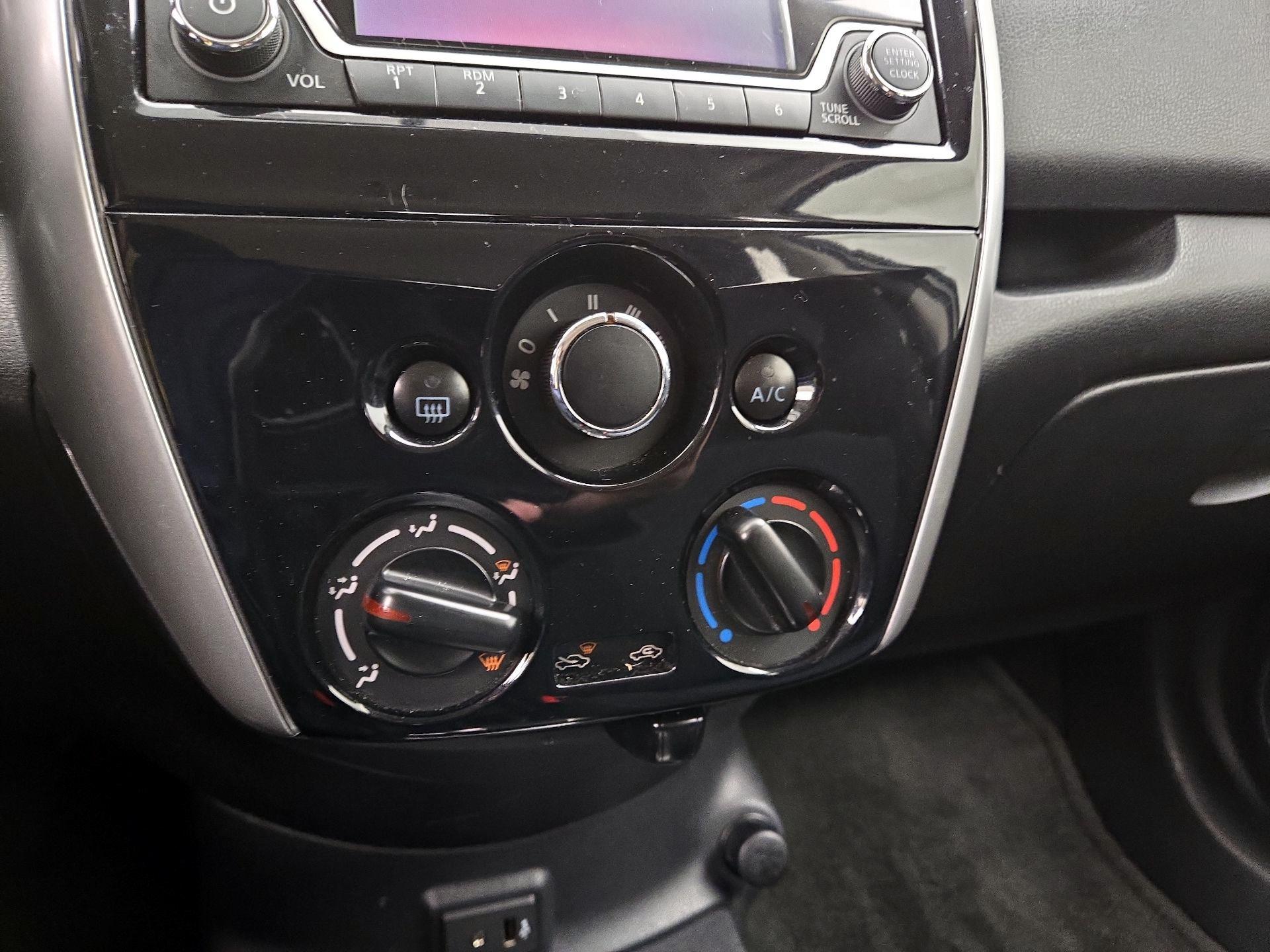 Thumbnail: 2017 Nissan Versa Note - 16