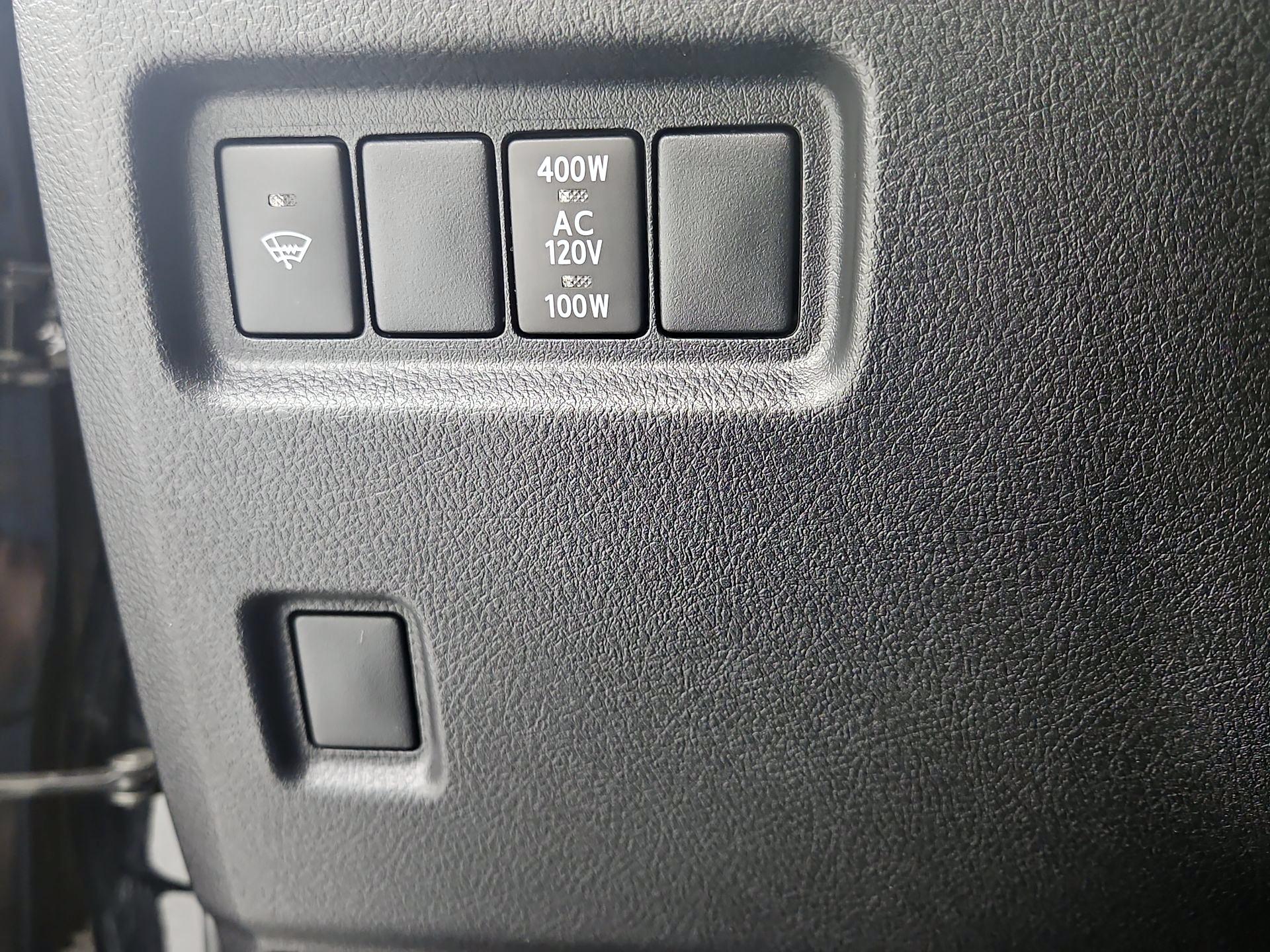 Thumbnail: 2018 Toyota 4Runner - 13