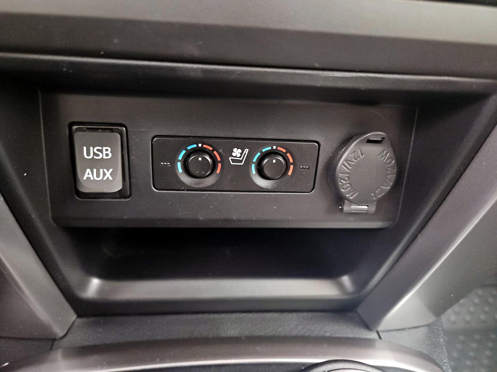 Thumbnail: 2018 Toyota 4Runner - 18