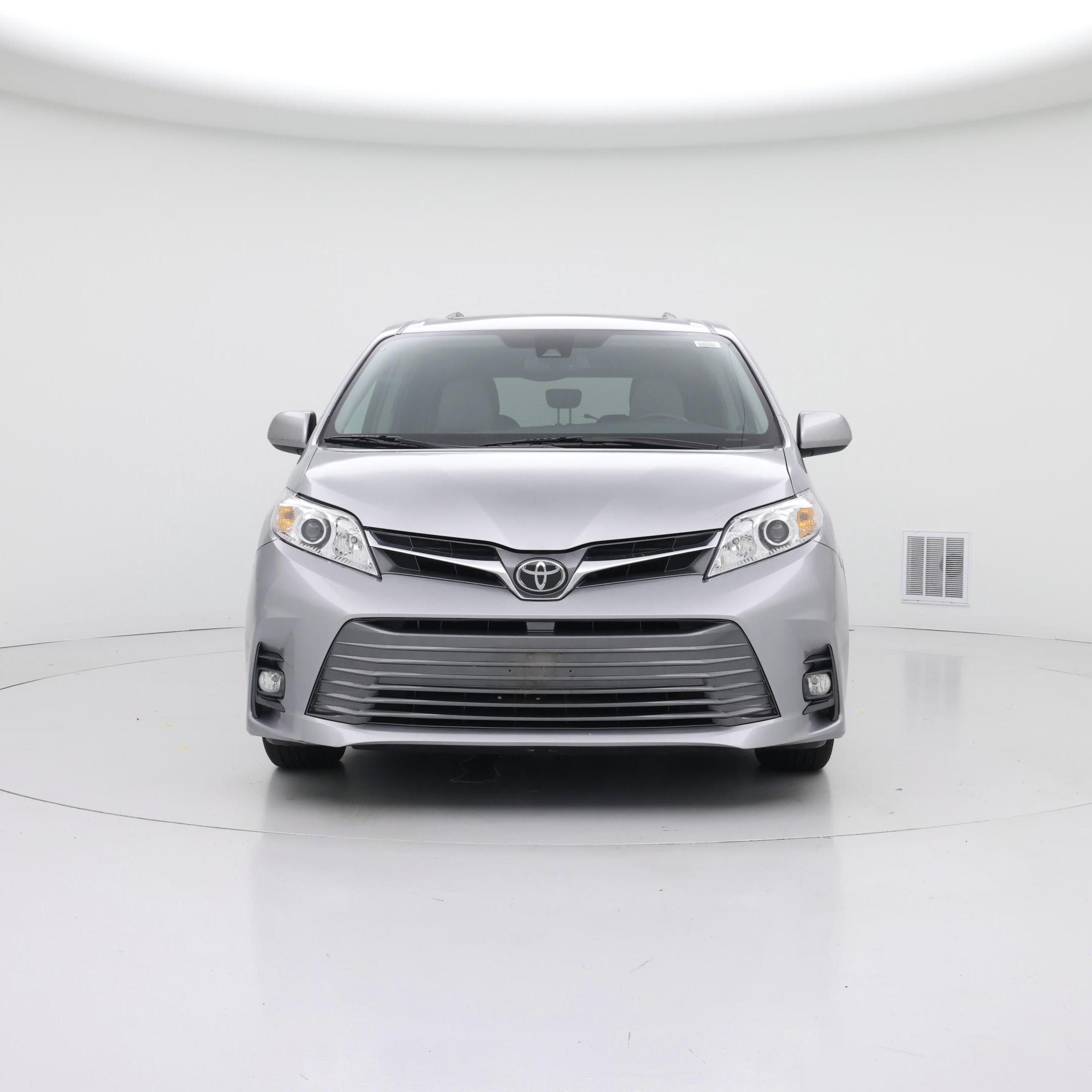 Thumbnail: 2018 Toyota Sienna - 5