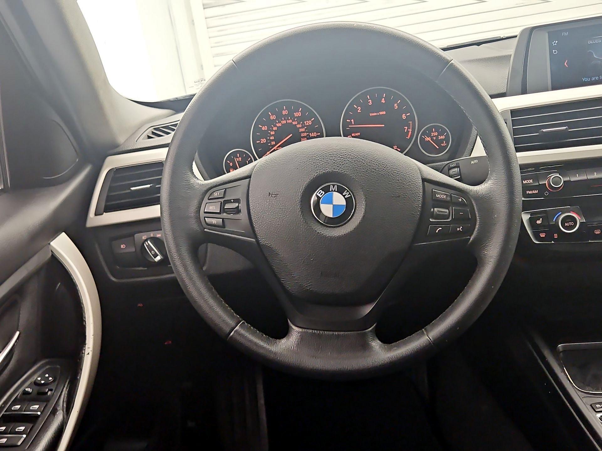 Thumbnail: 2018 BMW 3 Series - 10