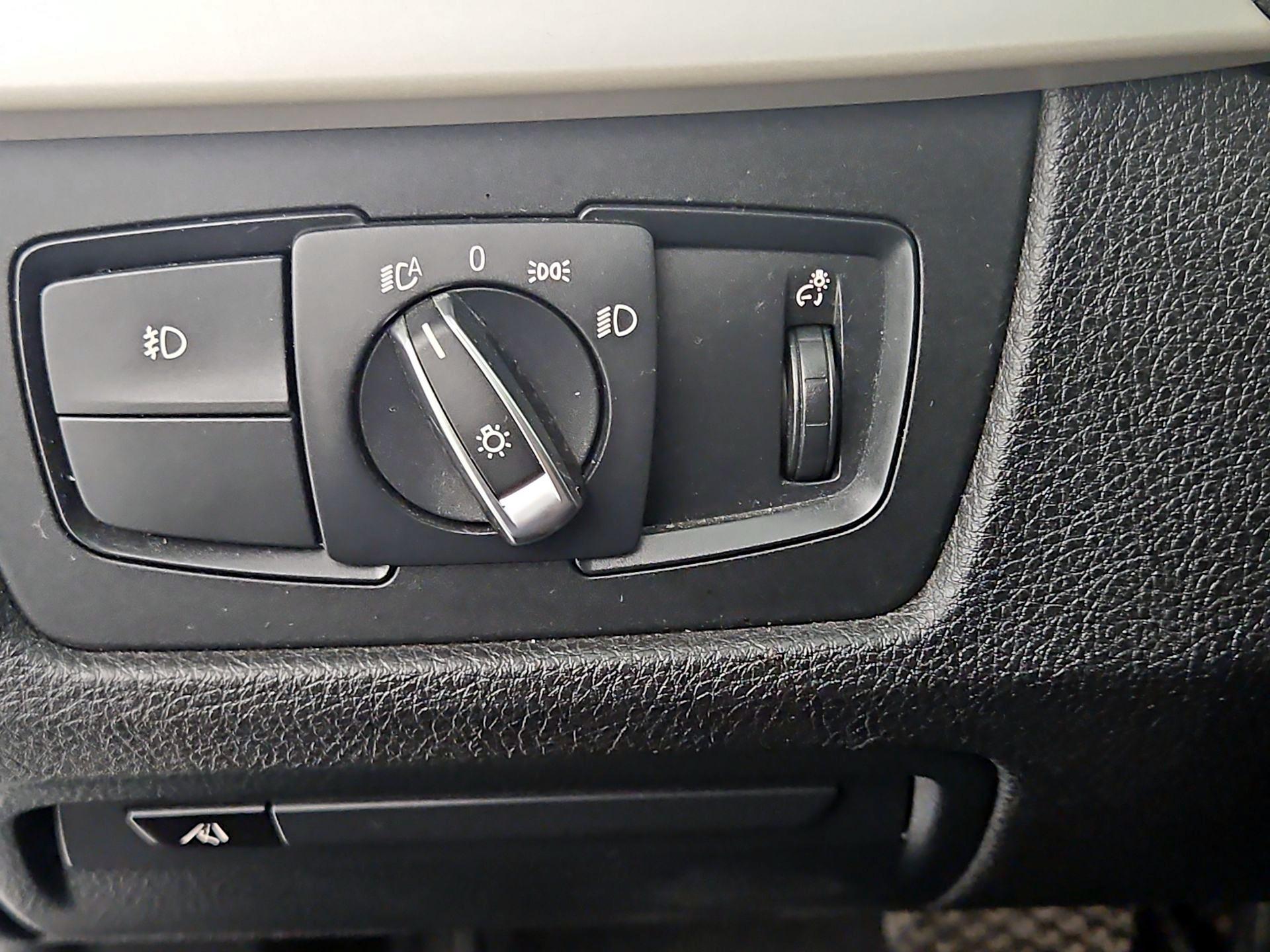 Thumbnail: 2018 BMW 3 Series - 13