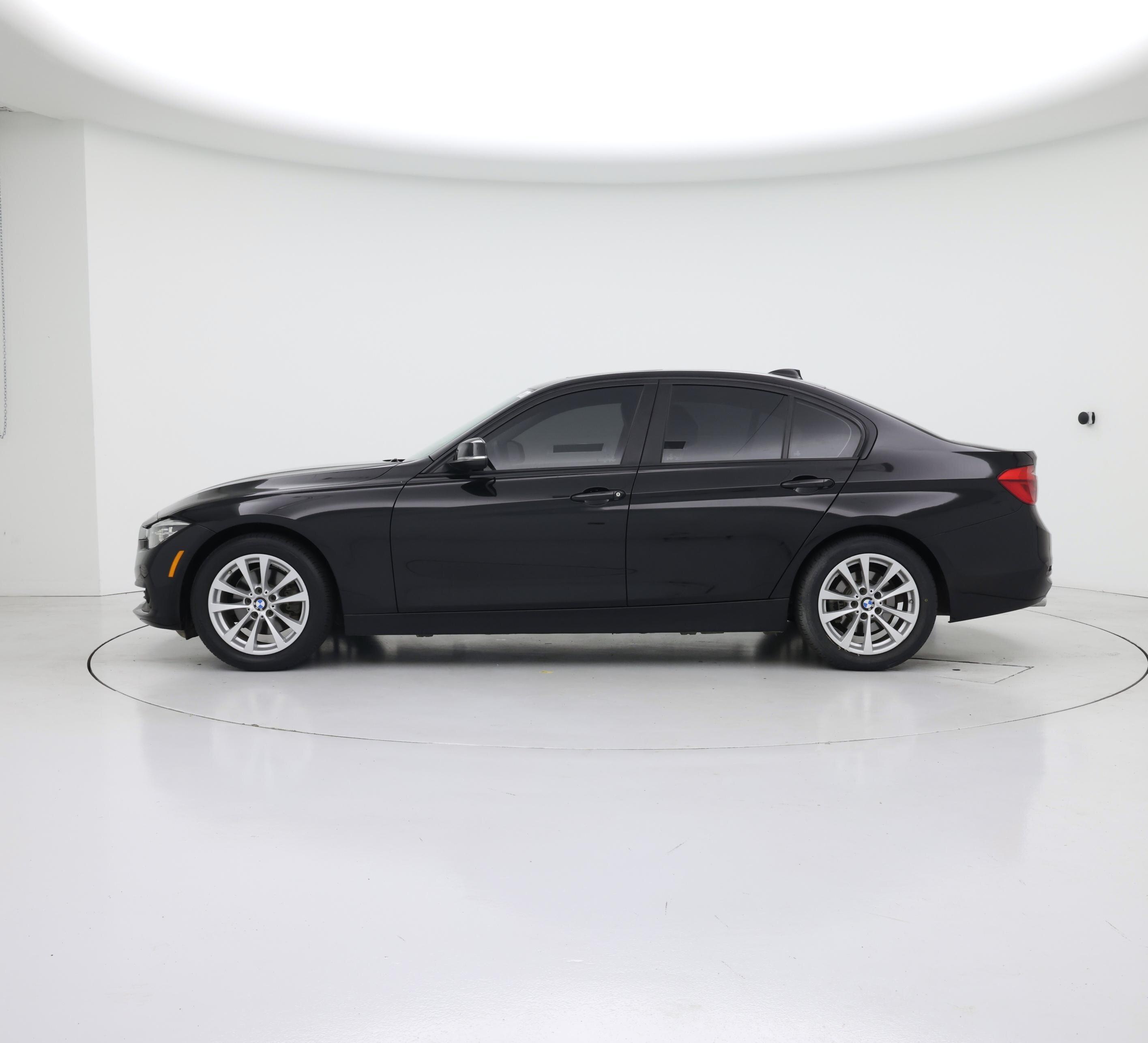 Thumbnail: 2018 BMW 3 Series - 3