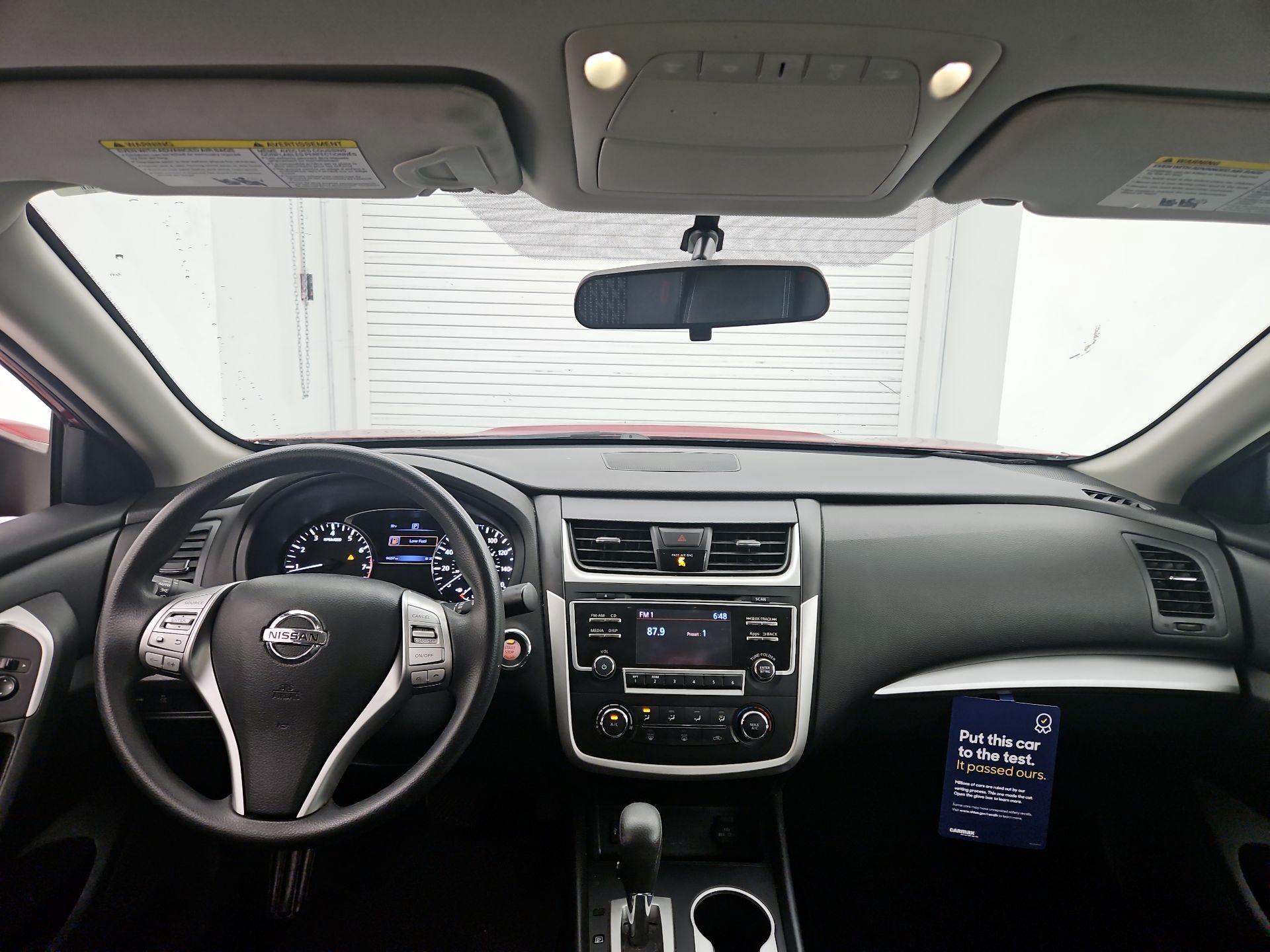 Thumbnail: 2016 Nissan Altima - 9