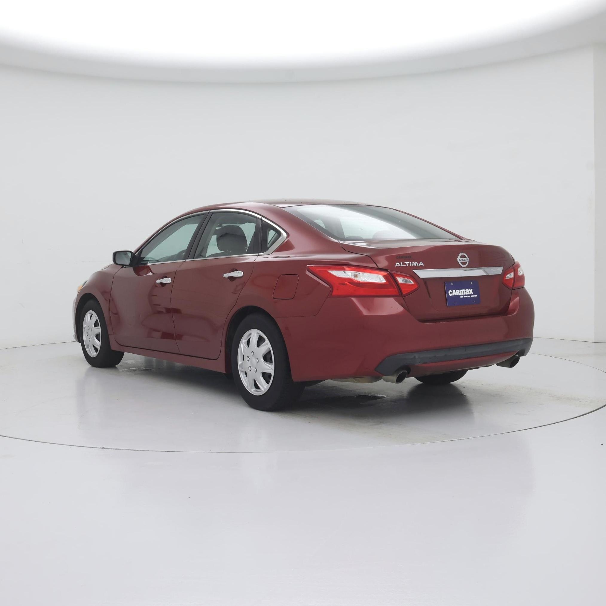 Thumbnail: 2016 Nissan Altima - 2