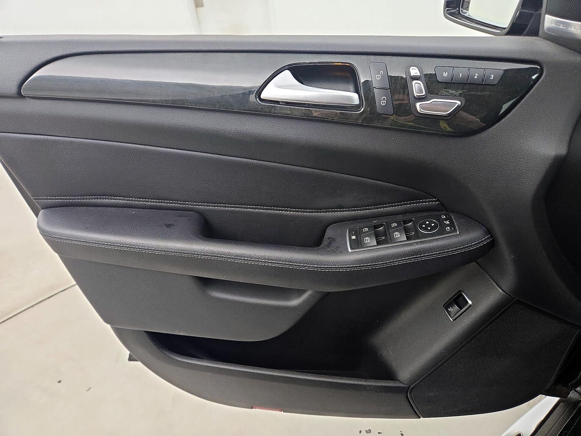 Thumbnail: 2018 Mercedes-Benz GLE - 12