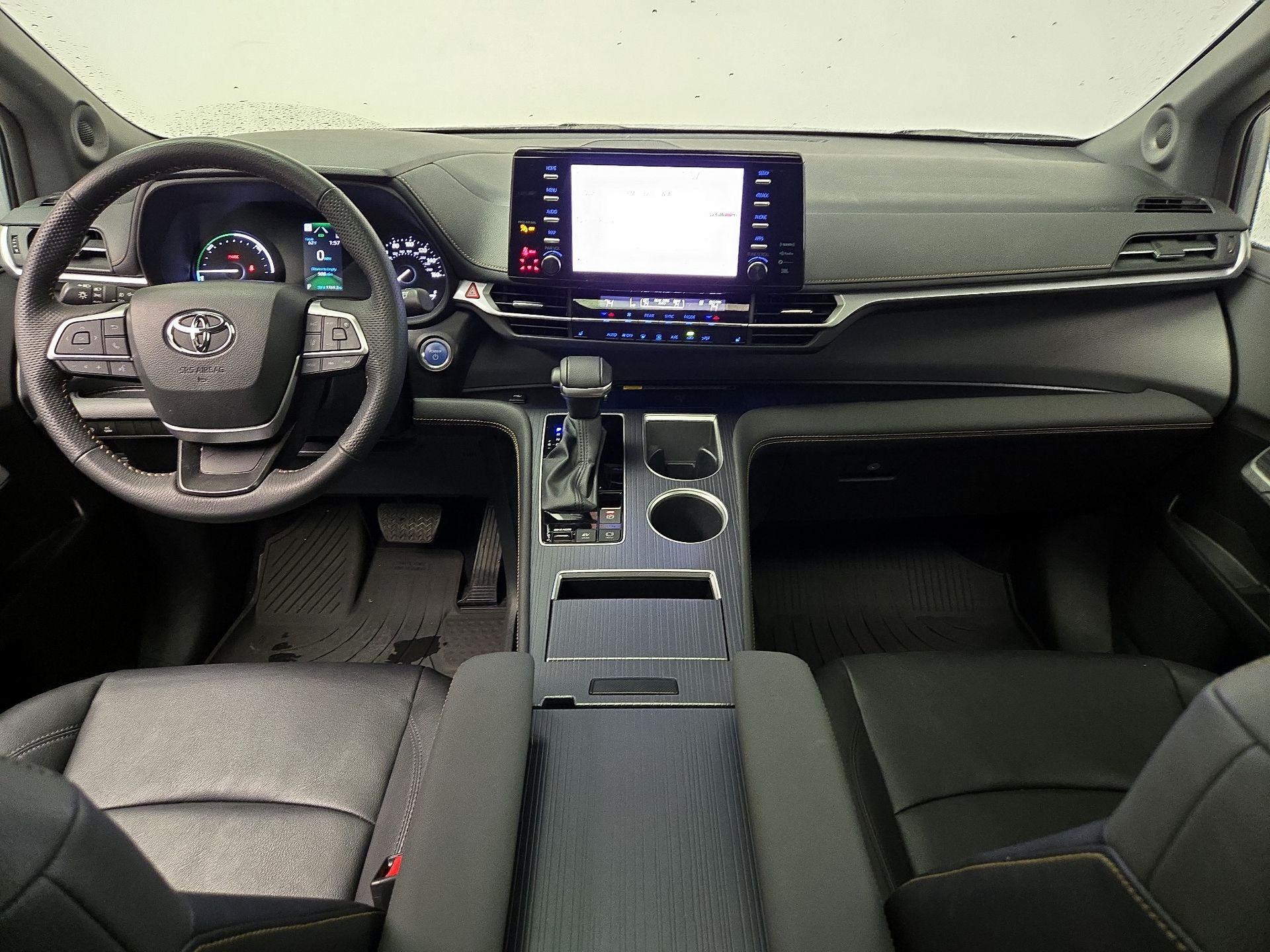 Thumbnail: 2024 Toyota Sienna - 9