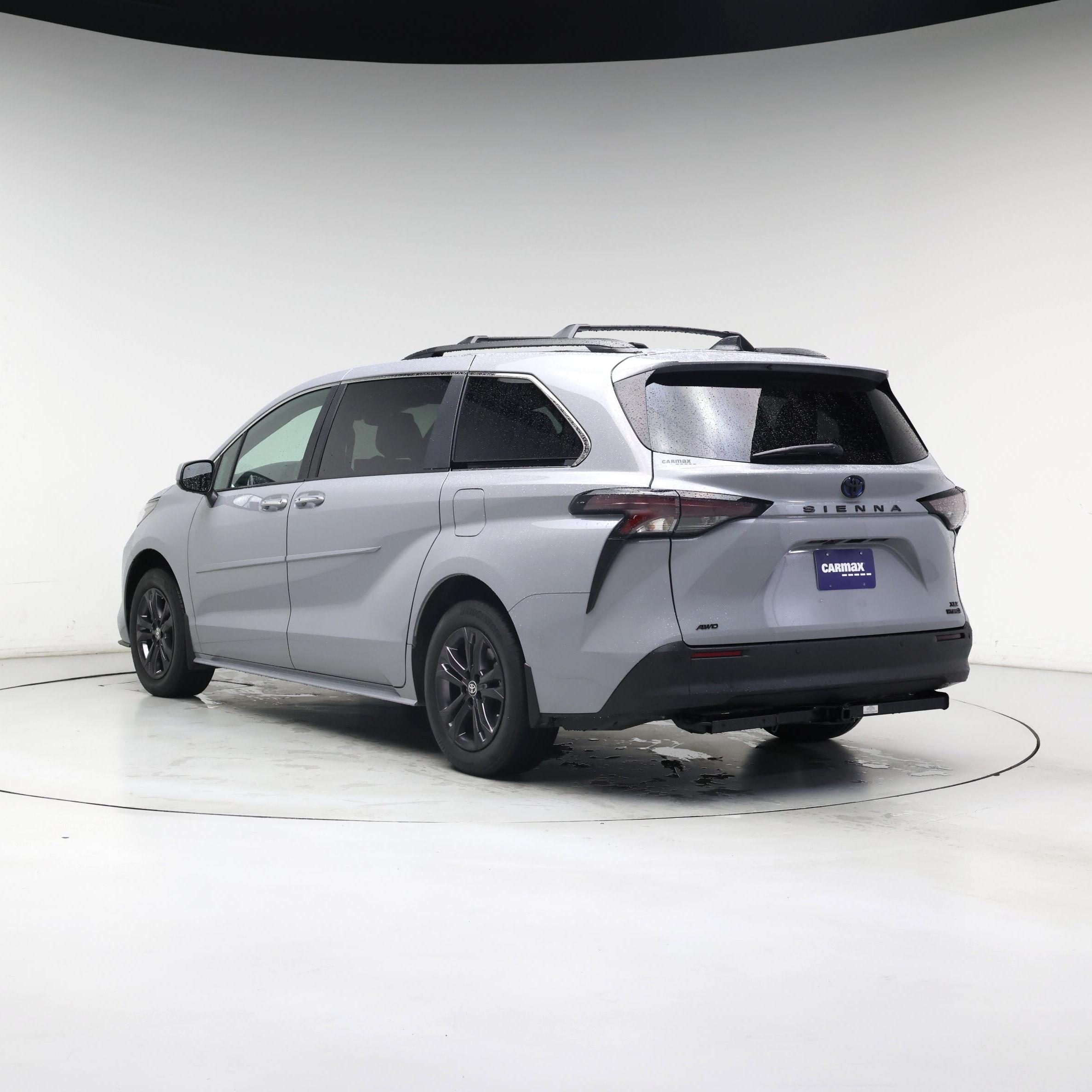 Thumbnail: 2024 Toyota Sienna - 2