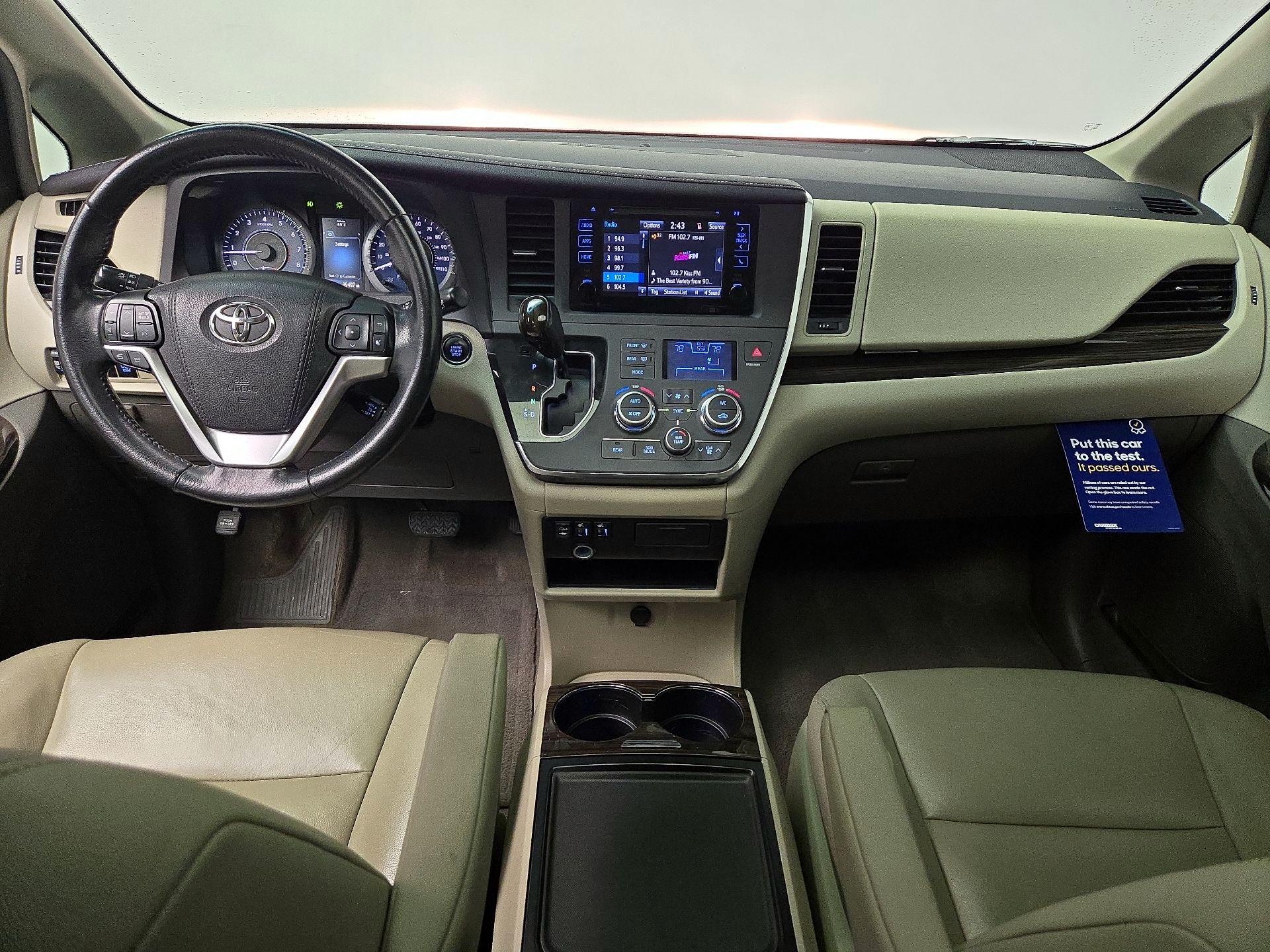 Thumbnail: 2015 Toyota Sienna - 9
