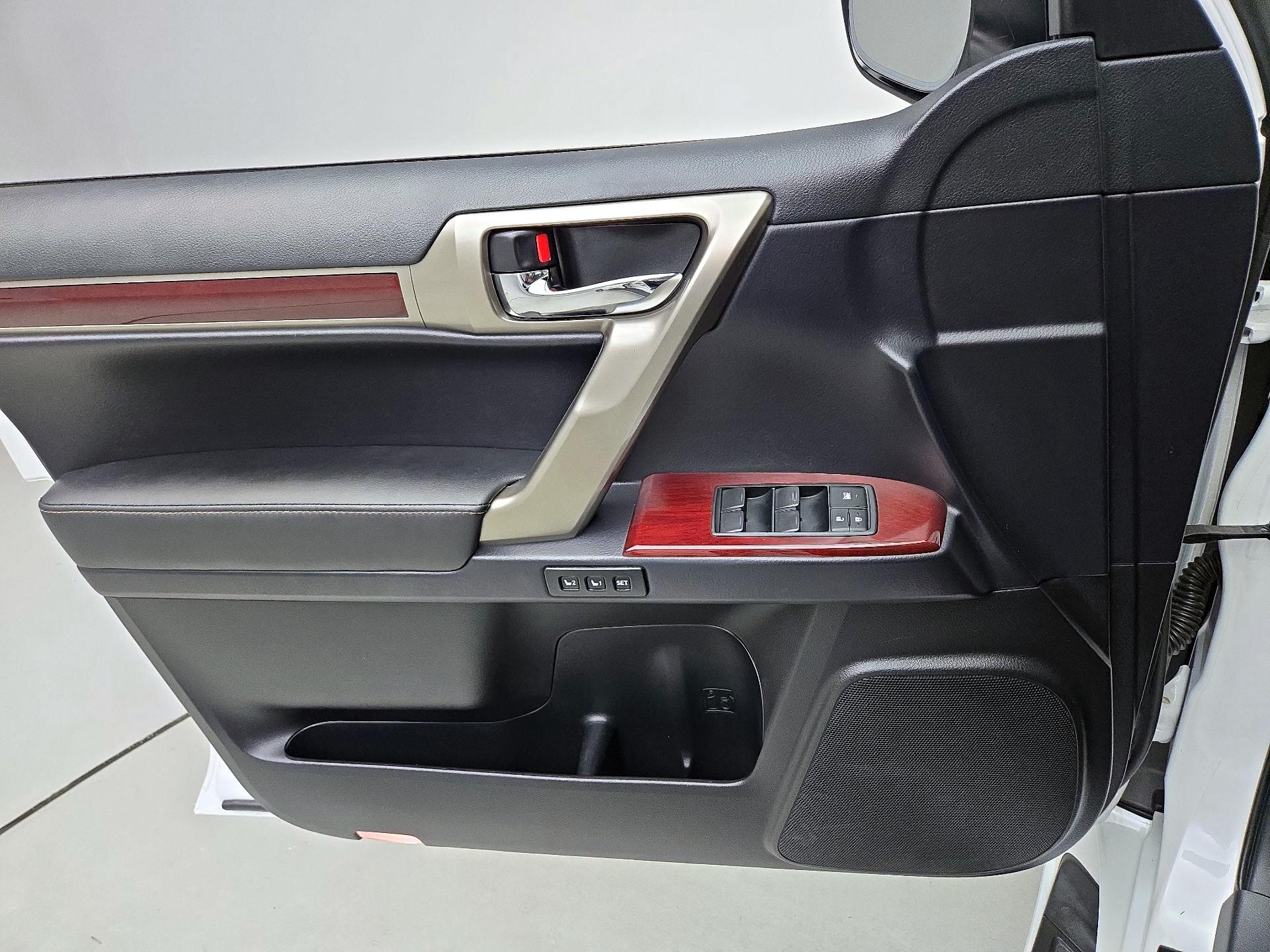 Thumbnail: 2019 Lexus GX - 12