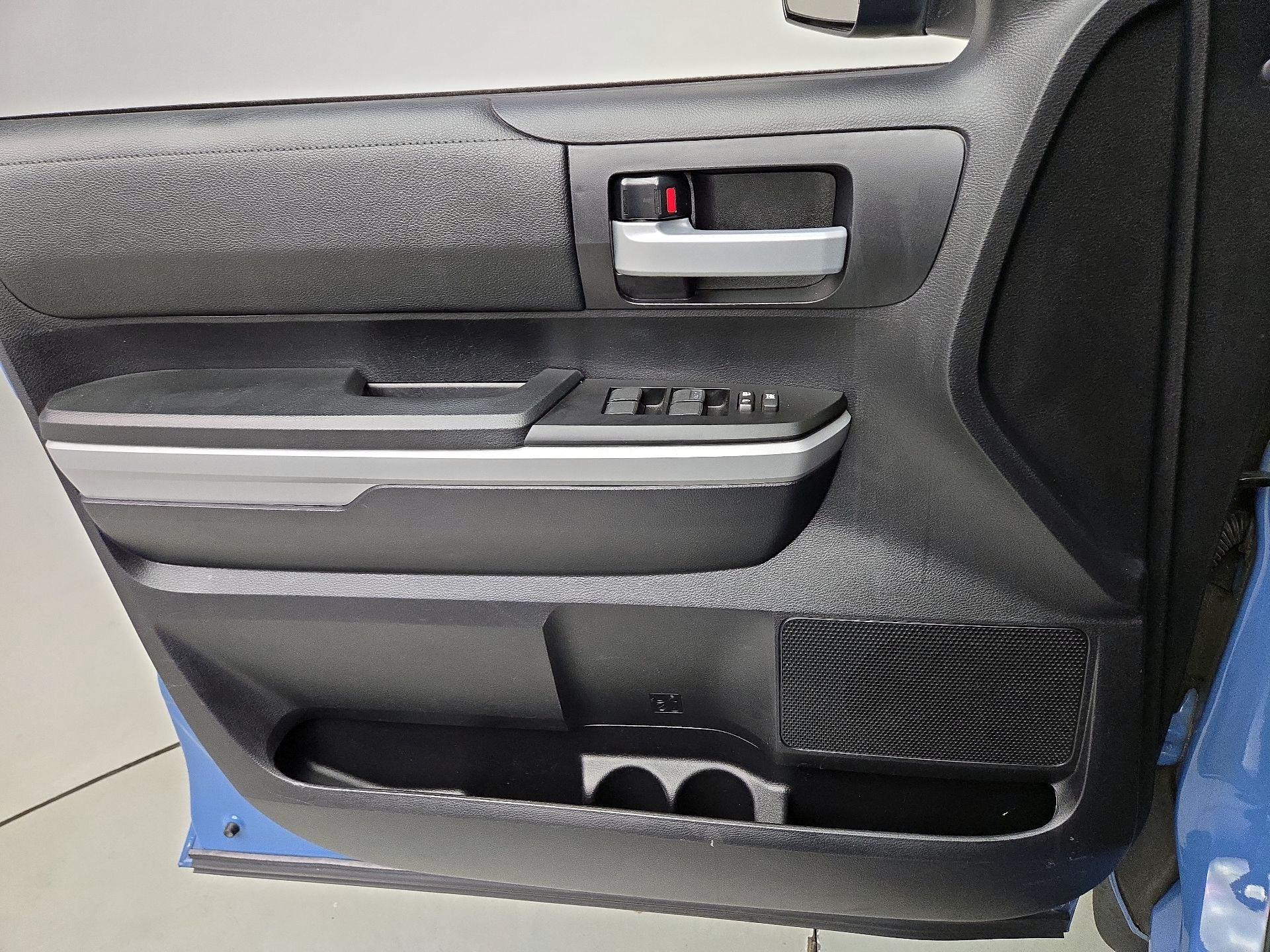 Thumbnail: 2021 Toyota Tundra - 12