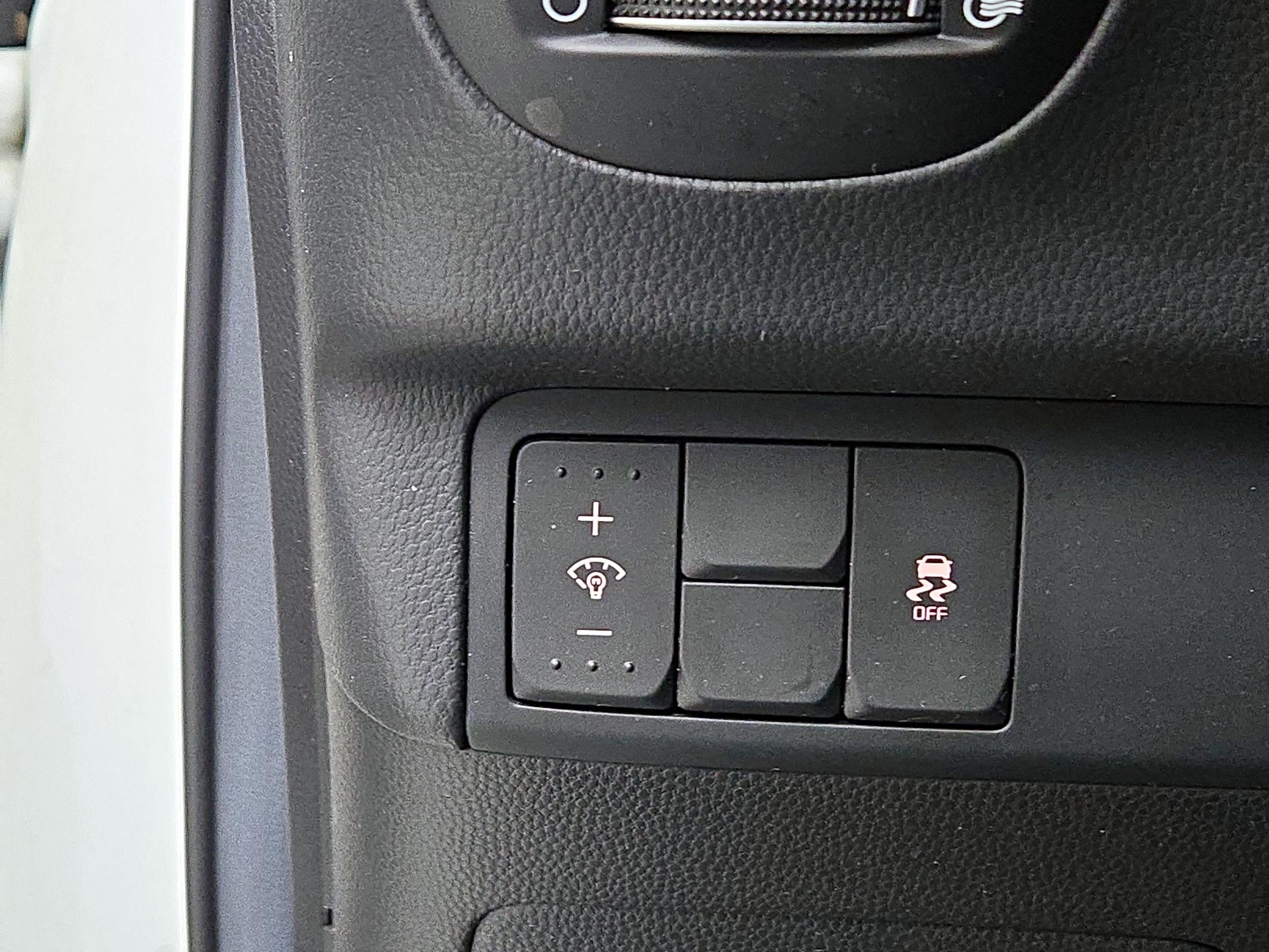 Thumbnail: 2015 Kia Soul - 13