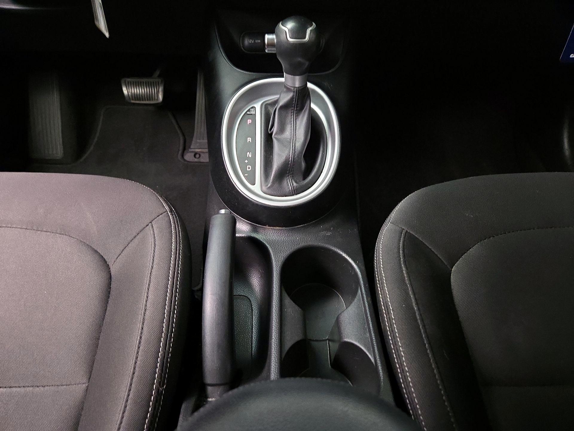 Thumbnail: 2015 Kia Soul - 16