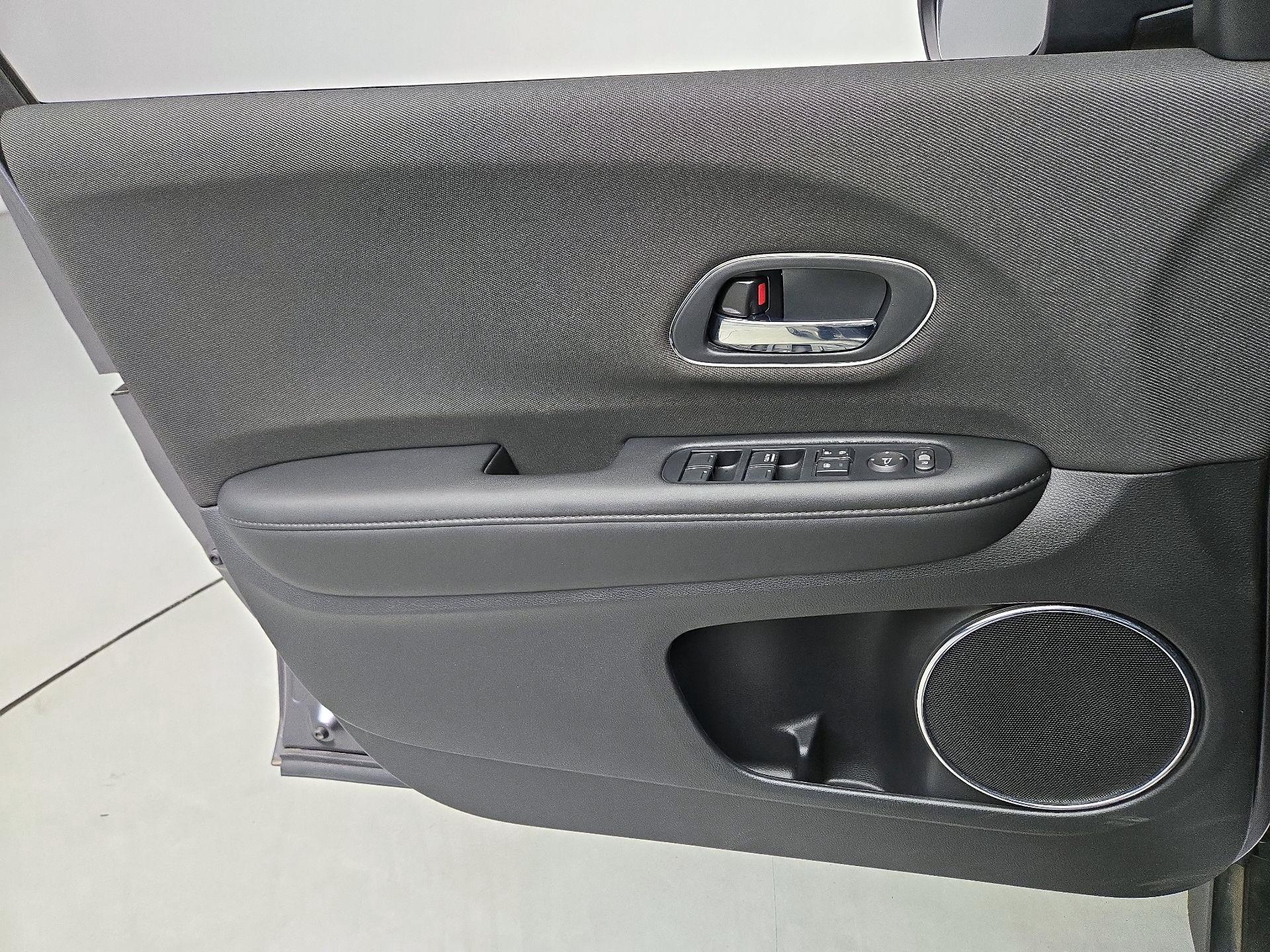 Thumbnail: 2022 Honda HR-V - 12