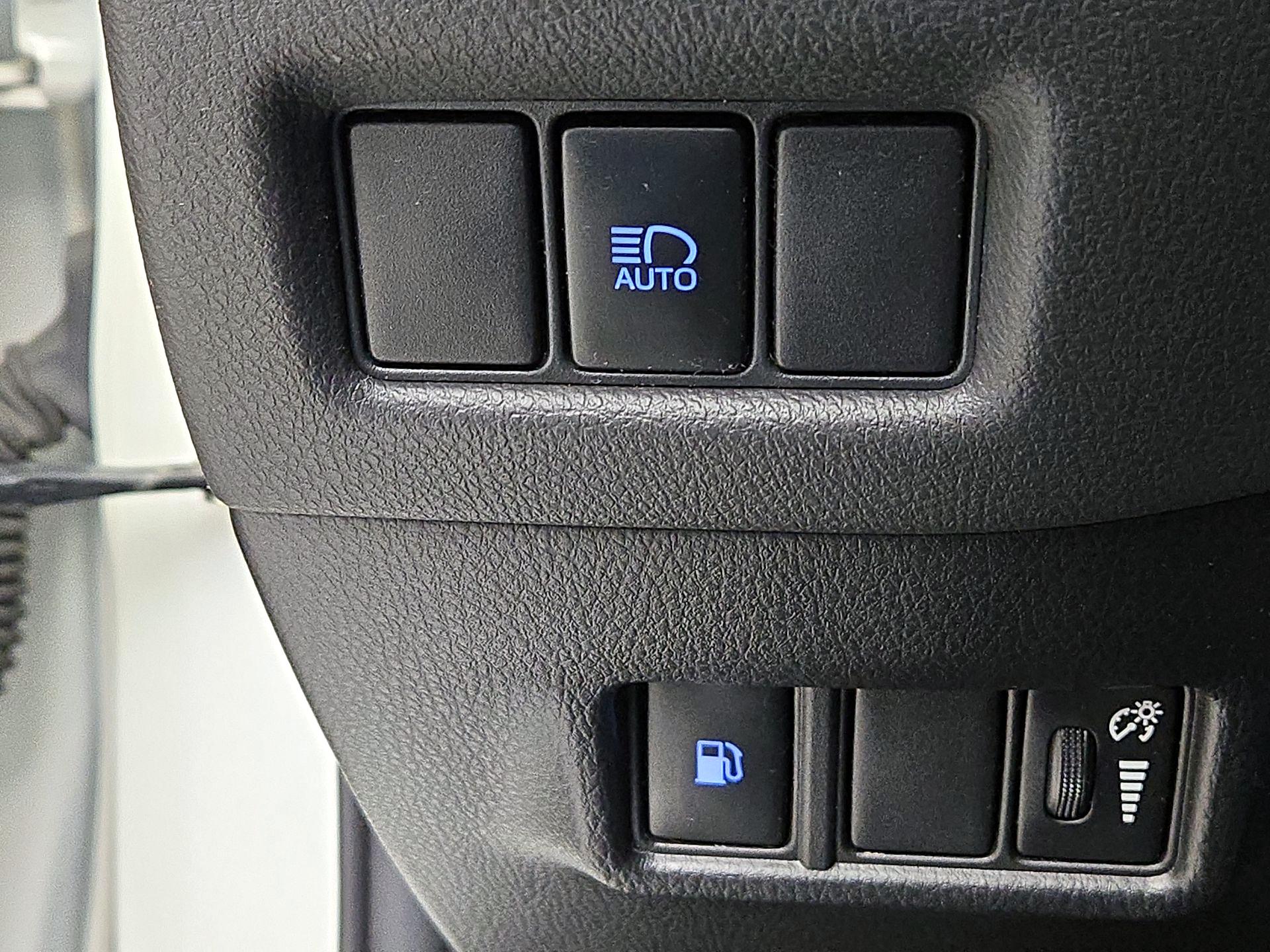 Thumbnail: 2020 Toyota C-HR - 13