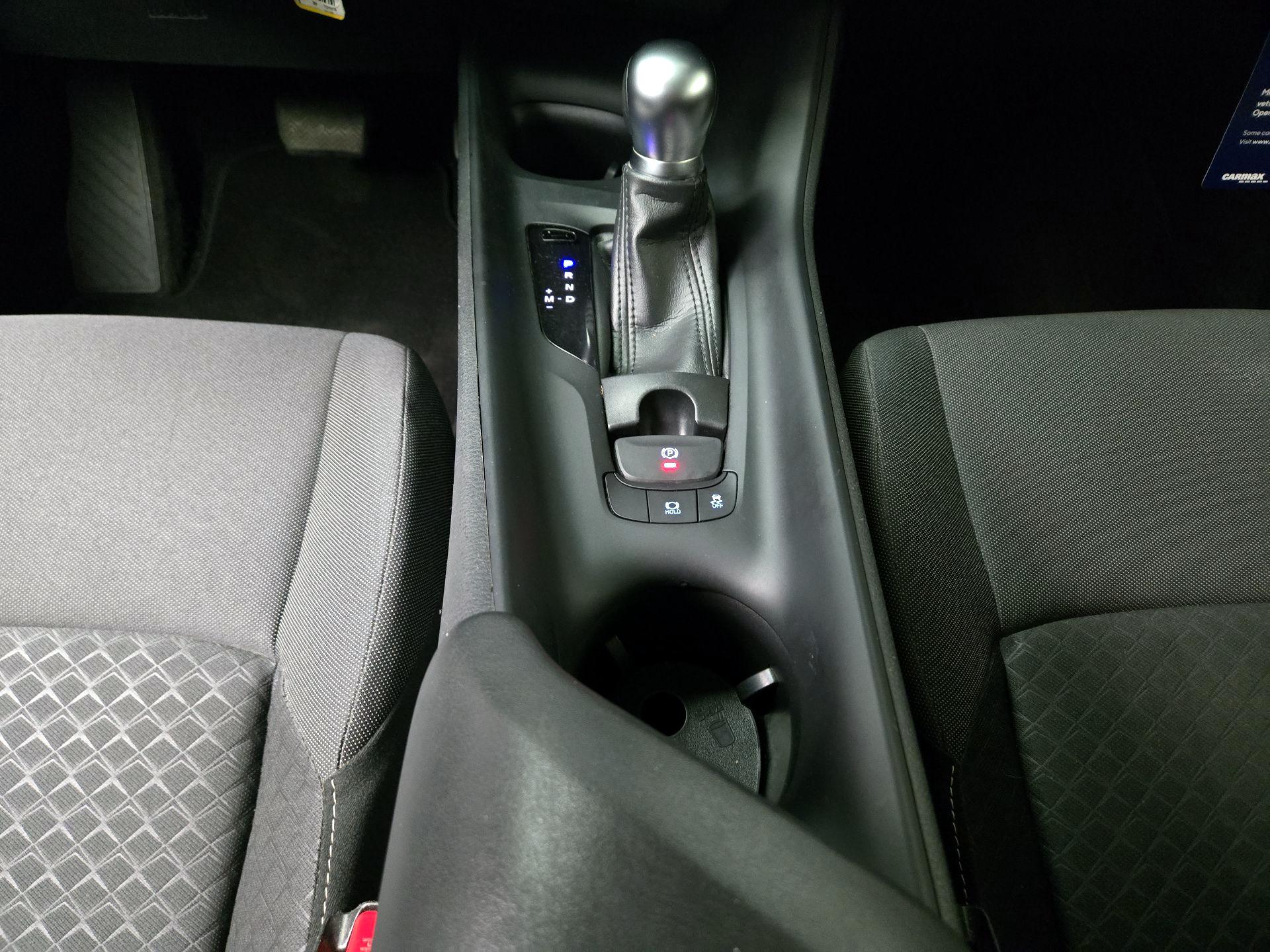 Thumbnail: 2020 Toyota C-HR - 17