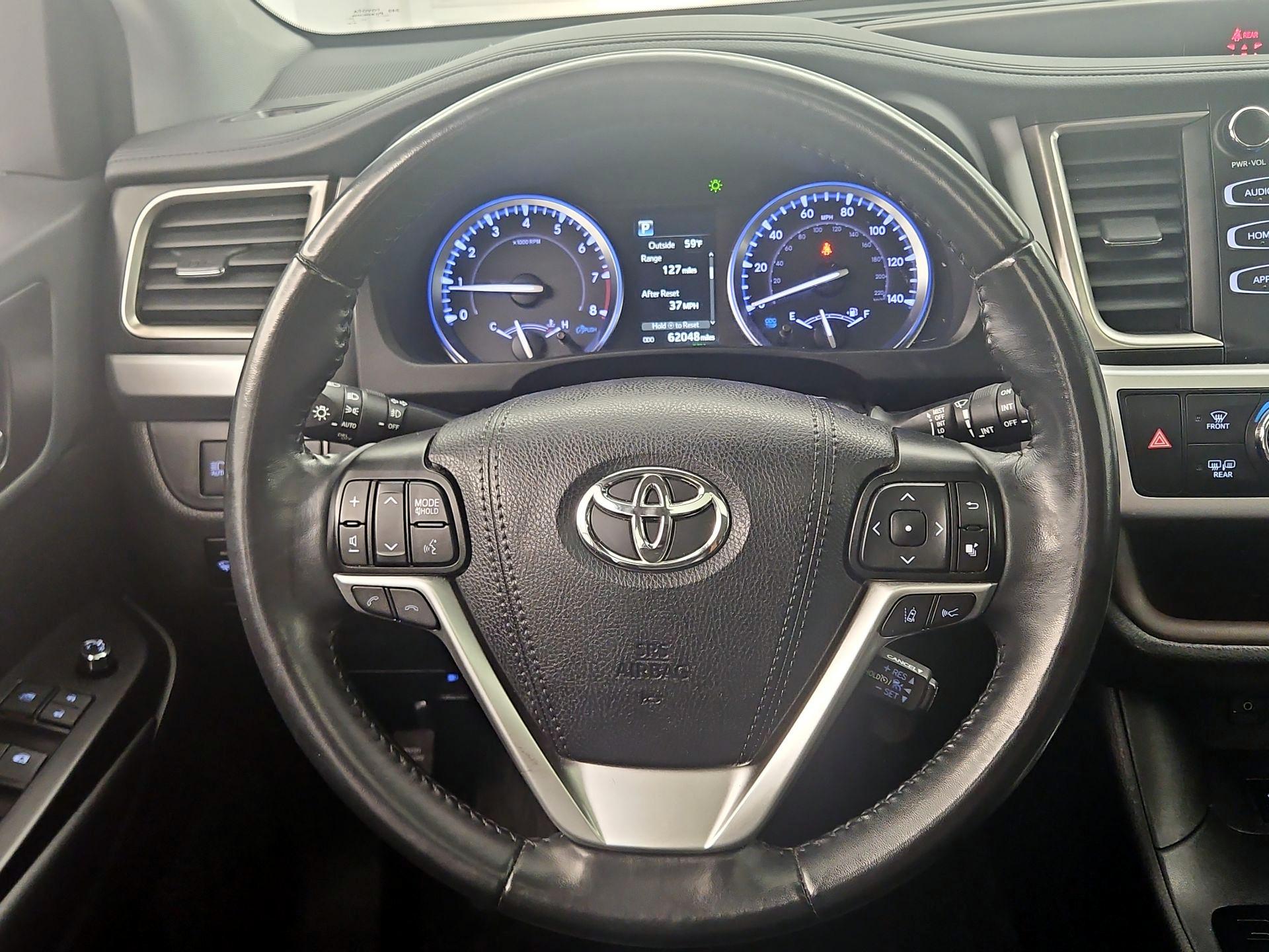 Thumbnail: 2019 Toyota Highlander - 10