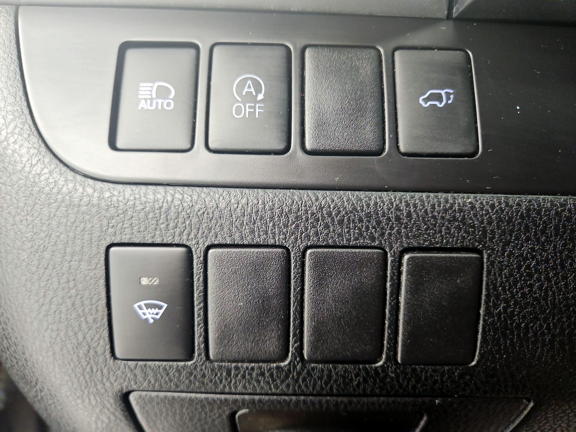 Thumbnail: 2019 Toyota Highlander - 13