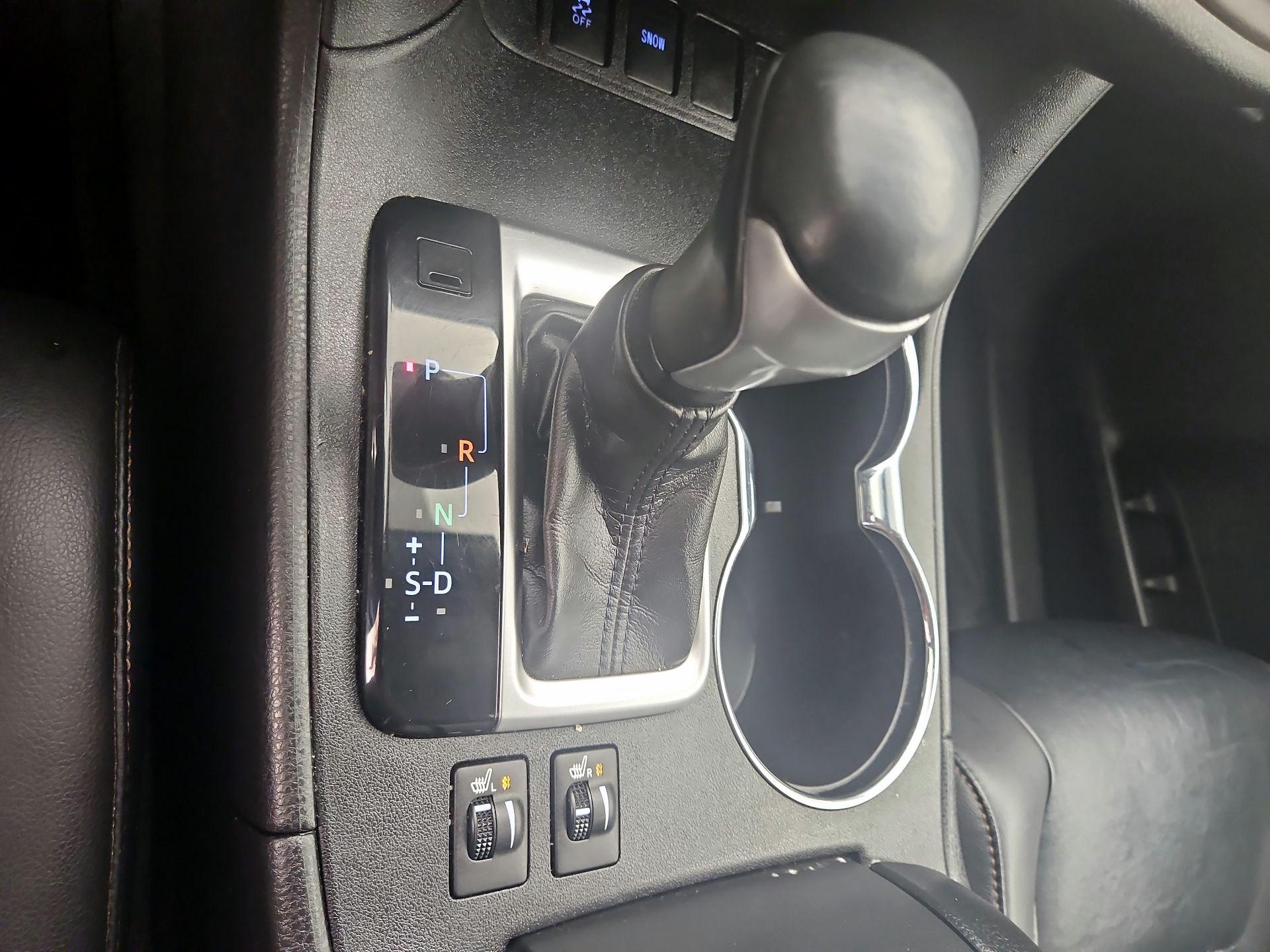 Thumbnail: 2019 Toyota Highlander - 17