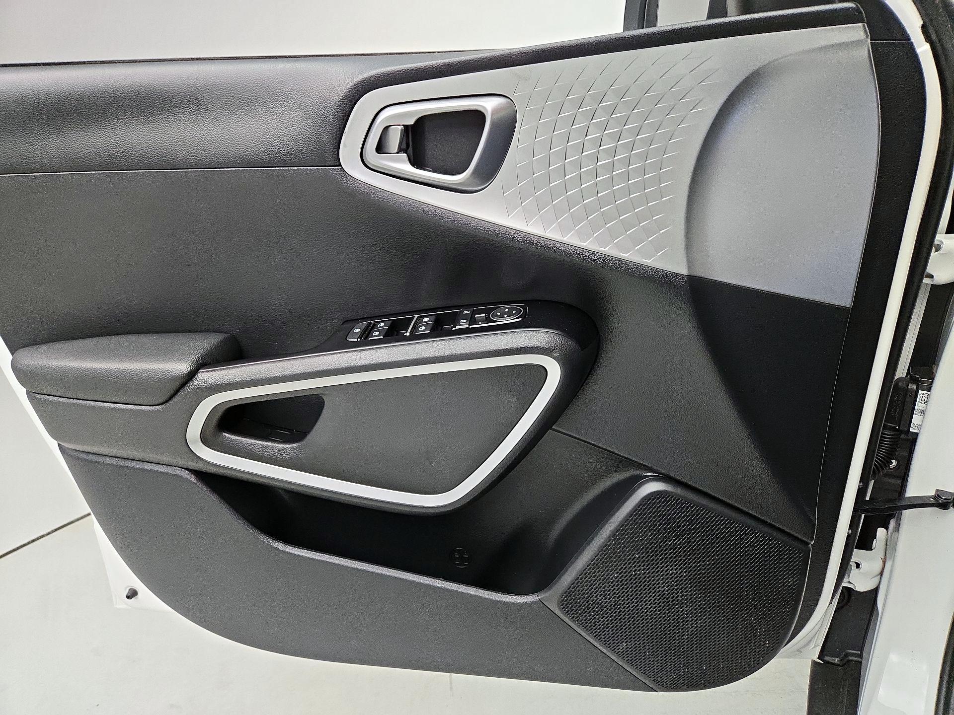 Thumbnail: 2024 Kia Soul - 12