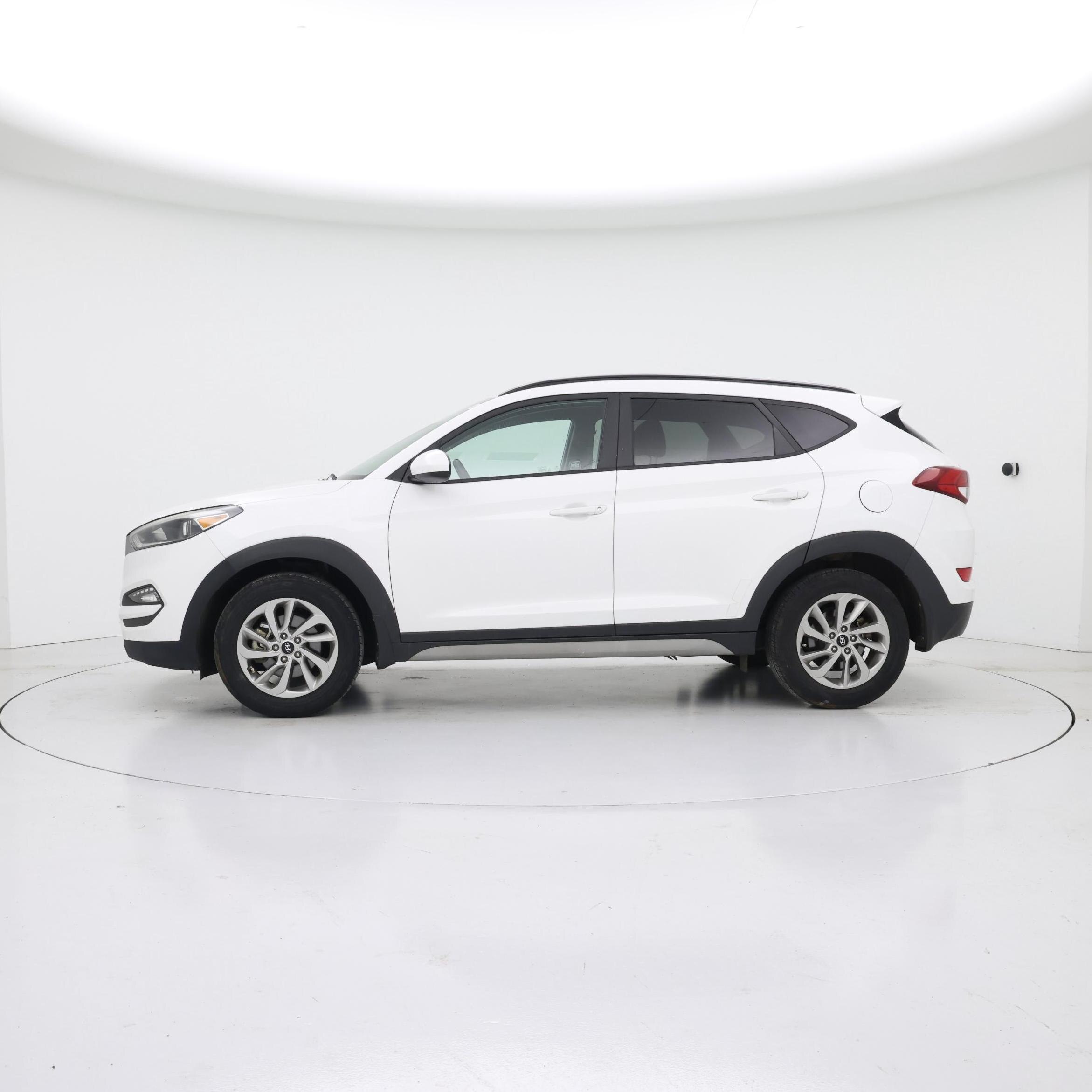 Thumbnail: 2018 Hyundai Tucson - 3