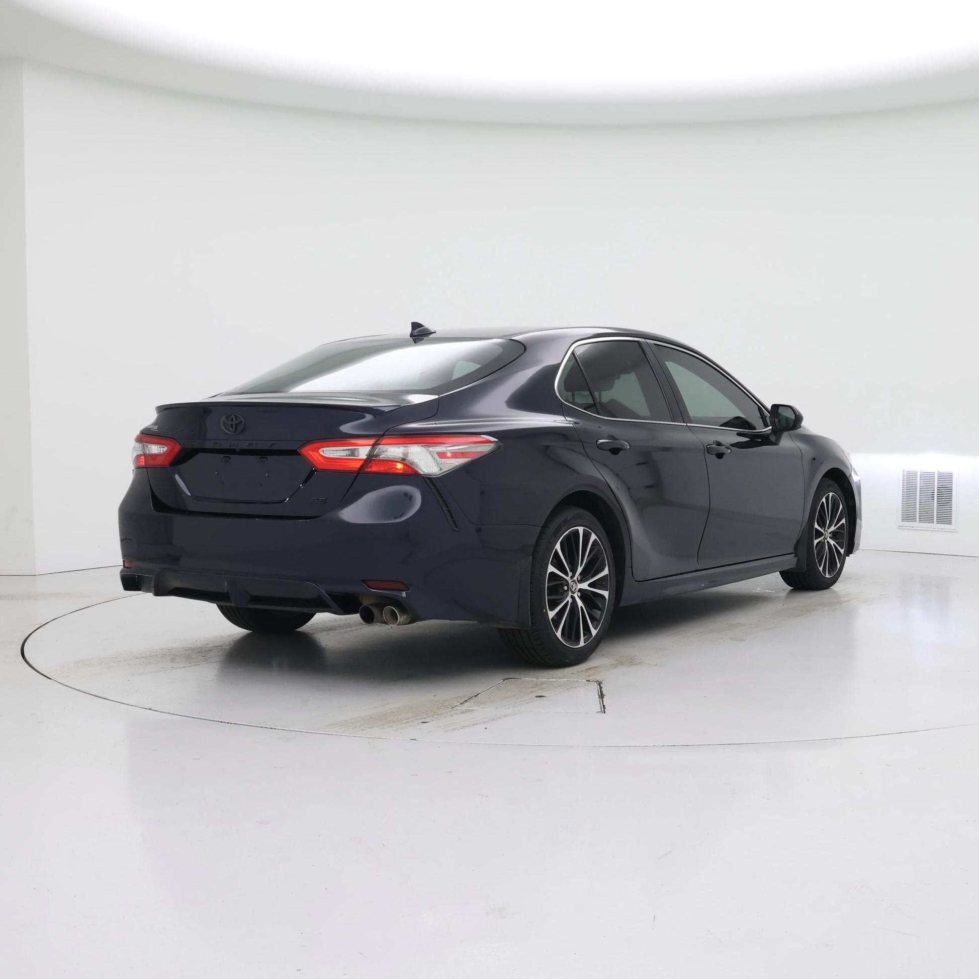 Thumbnail: 2019 Toyota Camry - 8