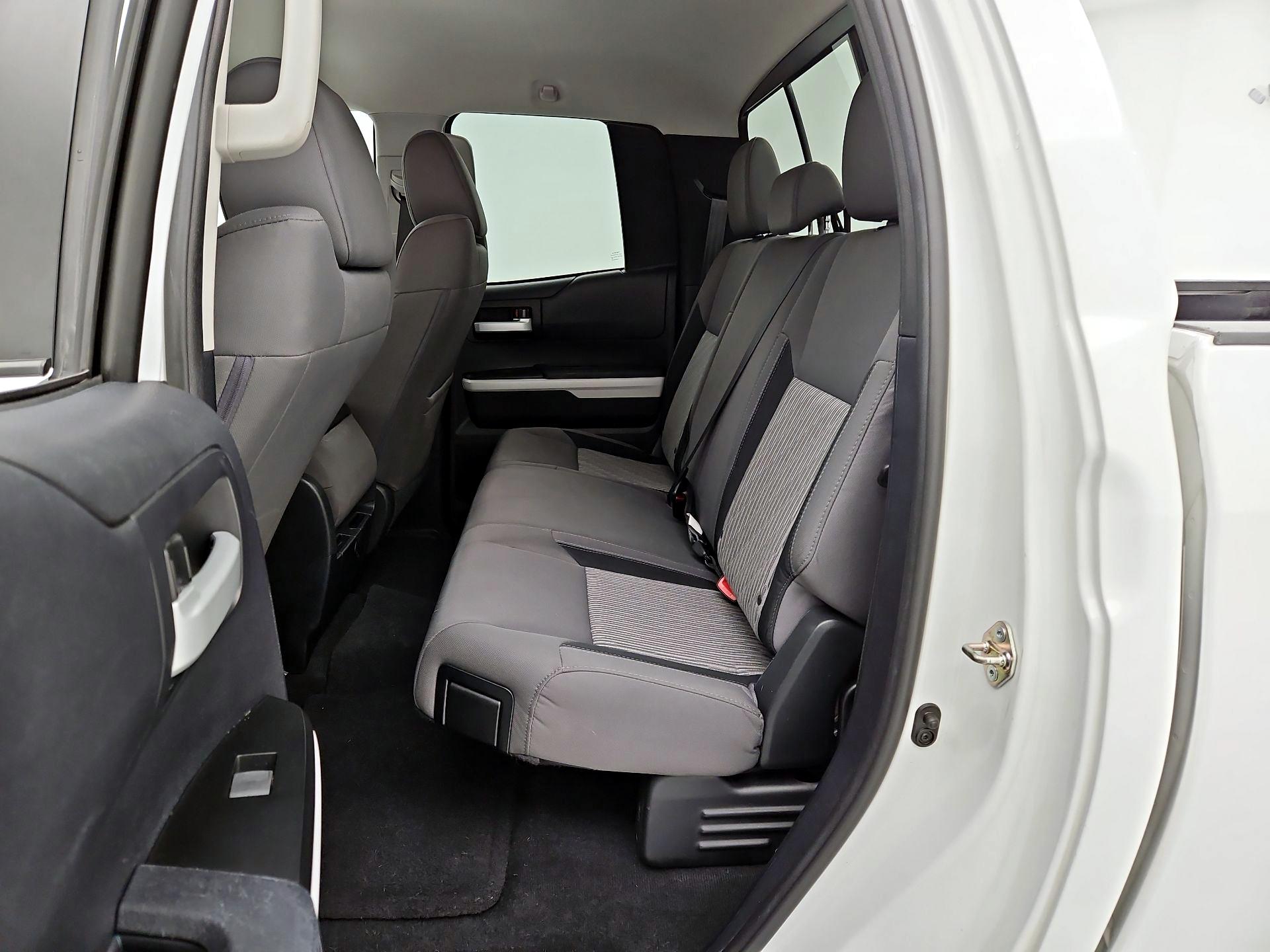 Thumbnail: 2015 Toyota Tundra - 19