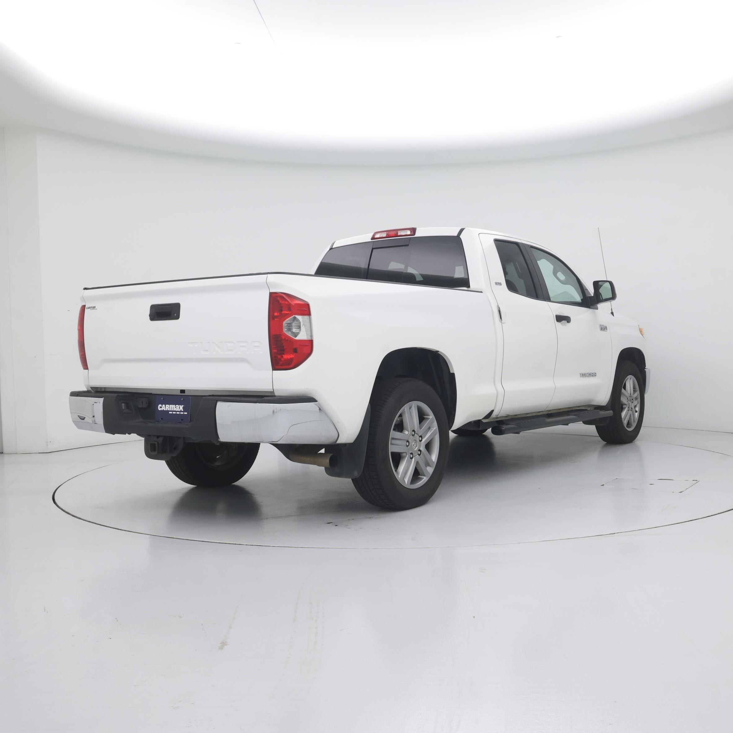 Thumbnail: 2015 Toyota Tundra - 8